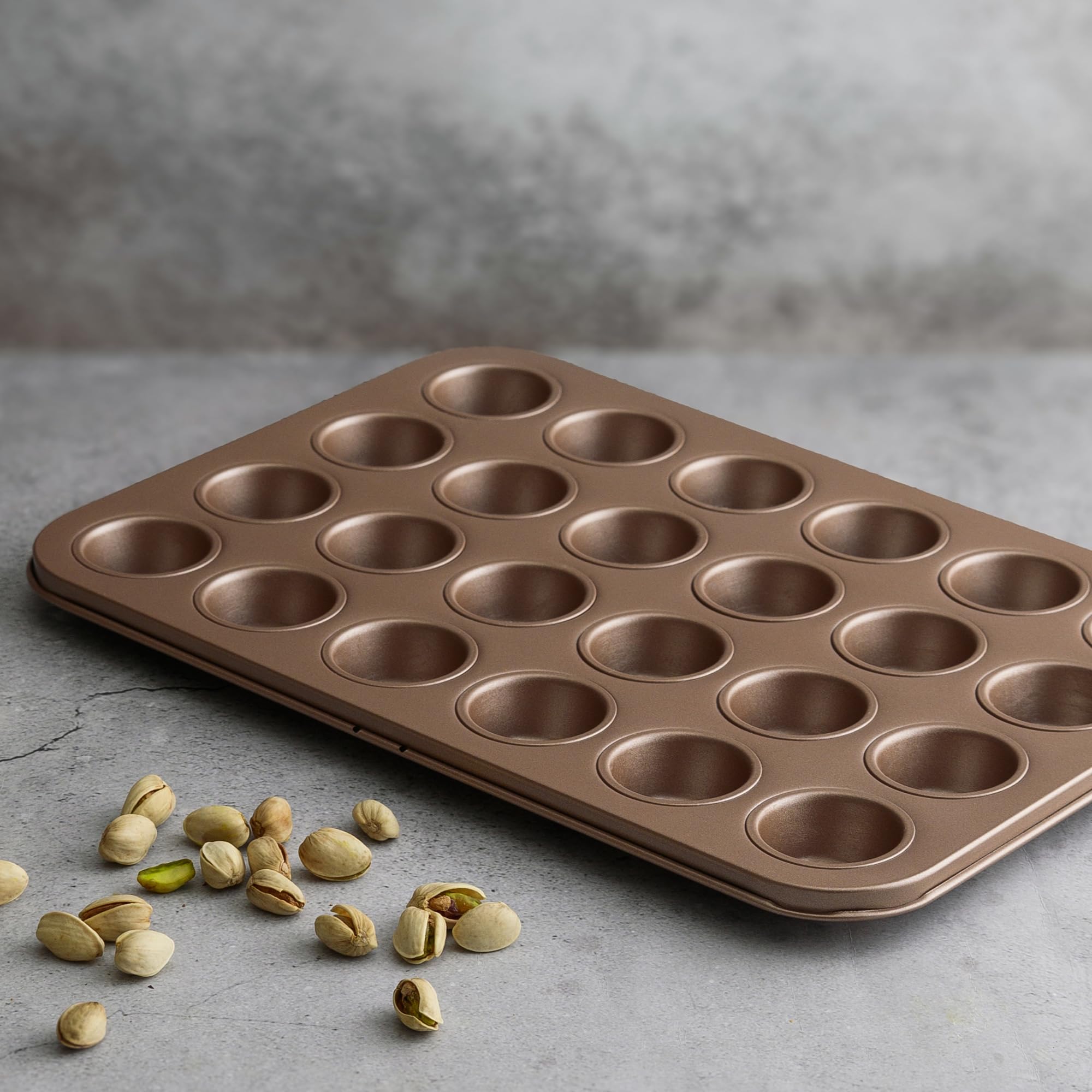HAPPIELS Antihaftbeschichtete Mini-Muffinform für 24 Muffins, PFOA-frei, ungiftig, Mini-Cupcake-Form, beste antihaftbeschichtete Muffinformen, Karbonstahl, kleine Muffinformen, Cupcake-Backformen