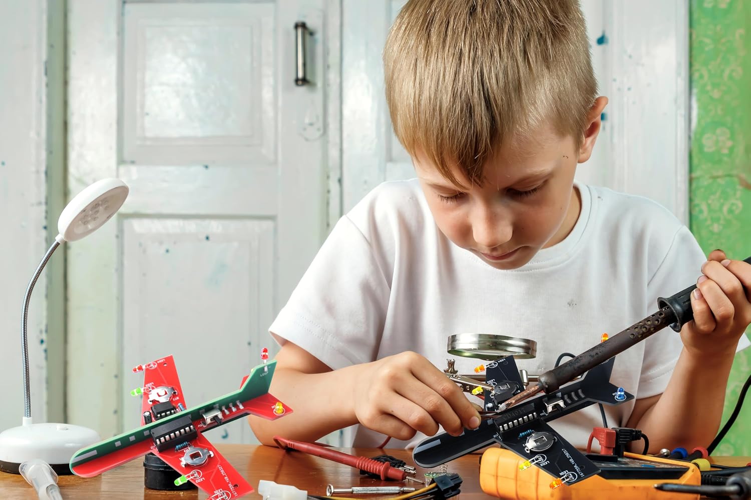 Beginner Soldering Practice Kit: Build 2 Small-sized Display Aircraft (black/white)