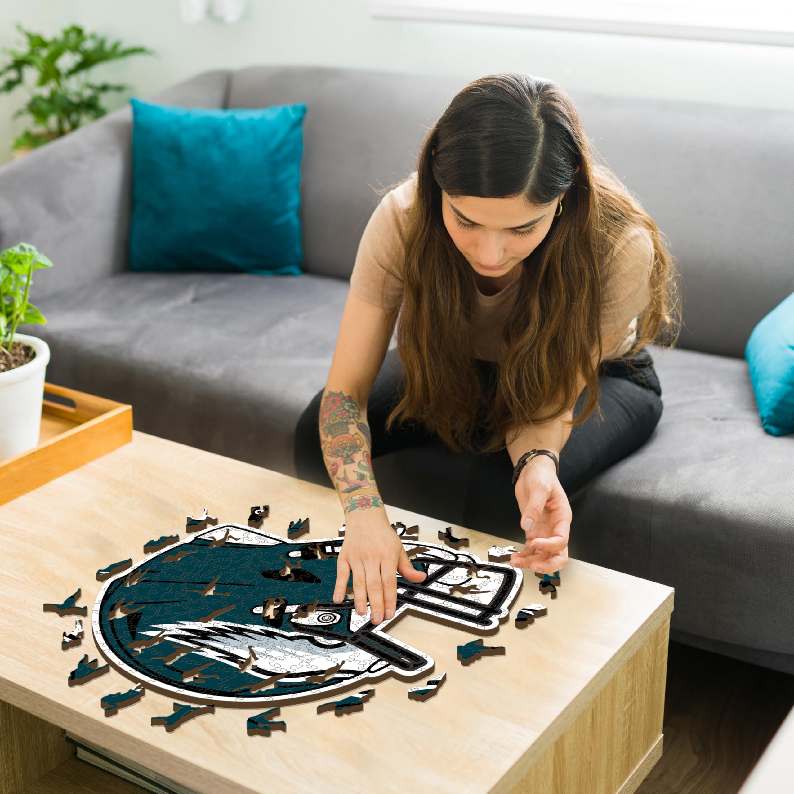 Iconic Puzzles - Casque Philadelphia Eagles, Puzzle en Bois sous Licence Officielle NFL, 100% Durable, Cadeau pour Adultes et Enfants, Taille M, 270 pièces