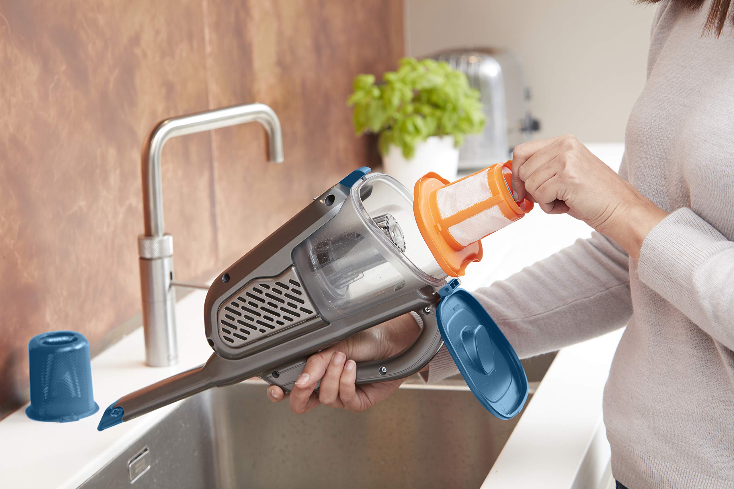 BLACK+DECKER Aspirateur de Table à Main sans Fil, 36W, Technologie cyclonique, 500 ML, 18V, BHHV520BF-QW Bleu/Argent/Titanium