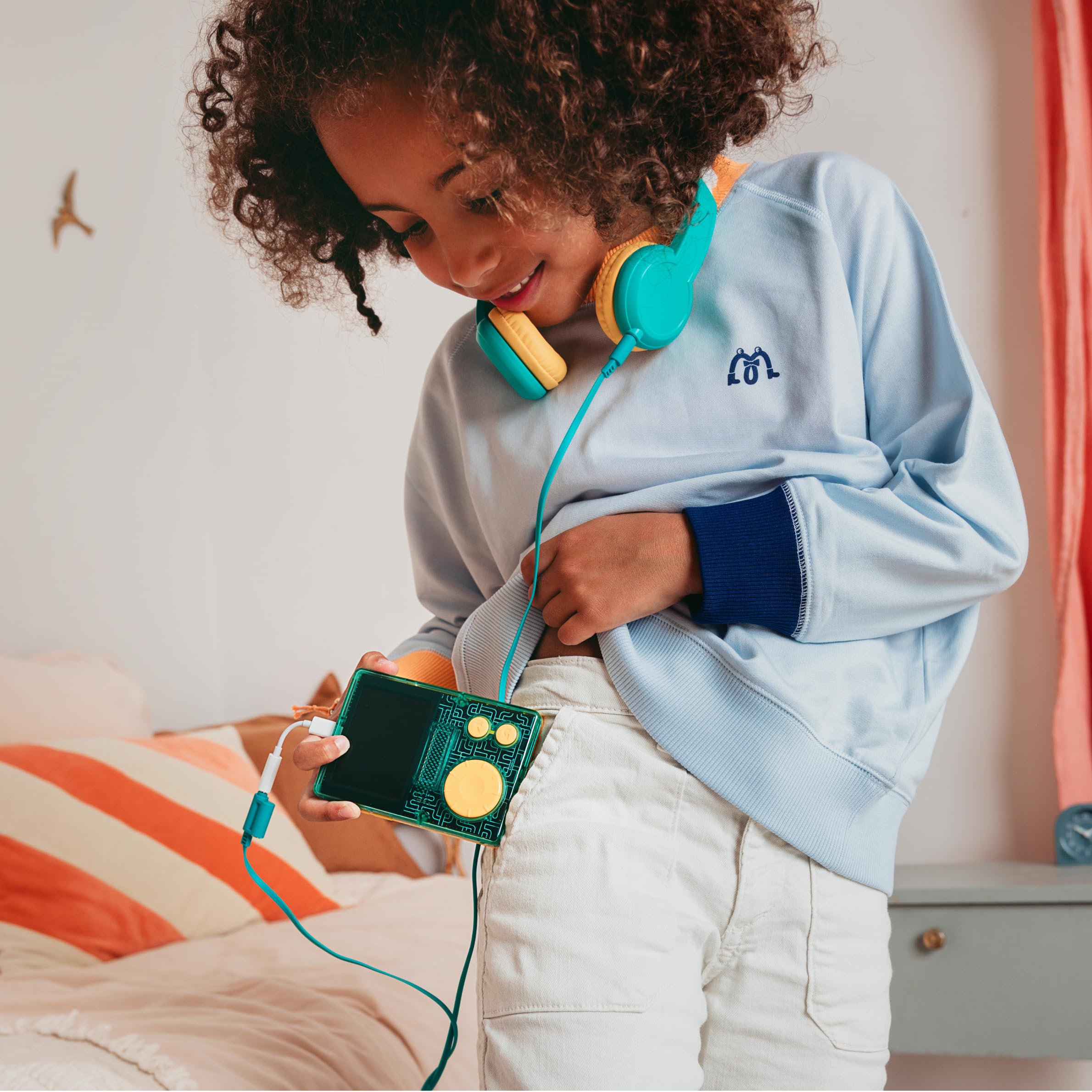 Lunii - Pack baladeur Audio FLAM + Coque antichocs de Protection Officielle Verte + 2h45 d'histoires à Jouer incluses à télécharger,Dès 7 Ans - Fabriquée en France - 3