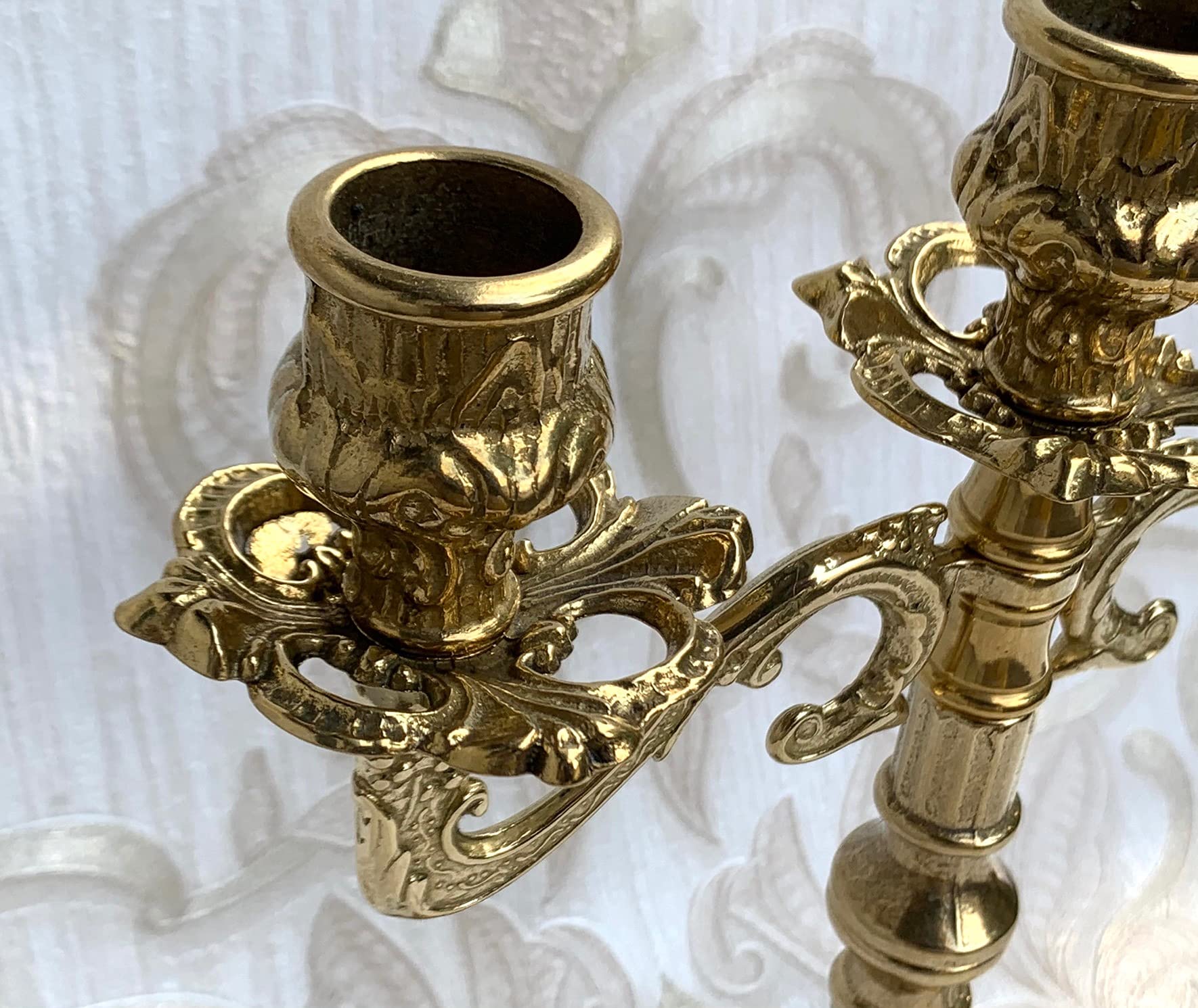 3 Flammiger Kerzenleuchter Messing Gold 23 cm Kerzenständer Antik Stil Kerzenhalter Barock jugendstill Tischleuchter Mehrarmig Tischdeko 80410