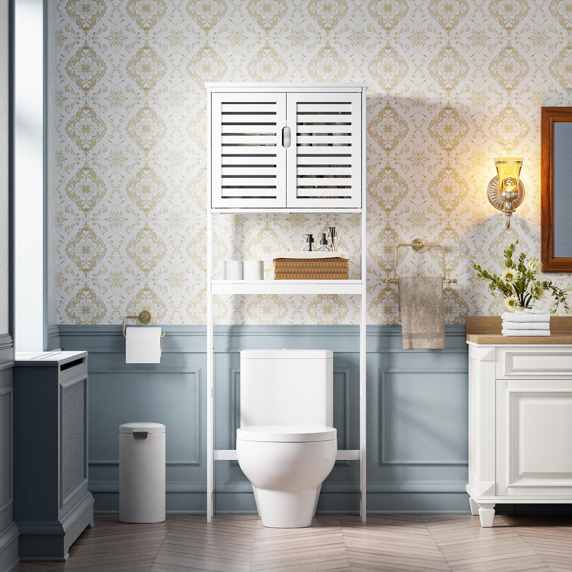 SMIBUY Contenitore salvaspazio sopra WC a 2 porte in bambù con ripiano interno regolabile e ripiano aperto indipendente (bianco), per Bagno
