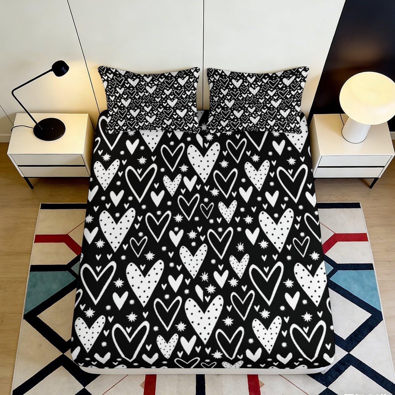 3D Printed Black and White Heart Pattern Fitted Sheet Microfiber Soft Breathable Doodle Hearts Bed Cover for Bedroom Dormitory Guest Room Mattress Protection 200x200x25cm