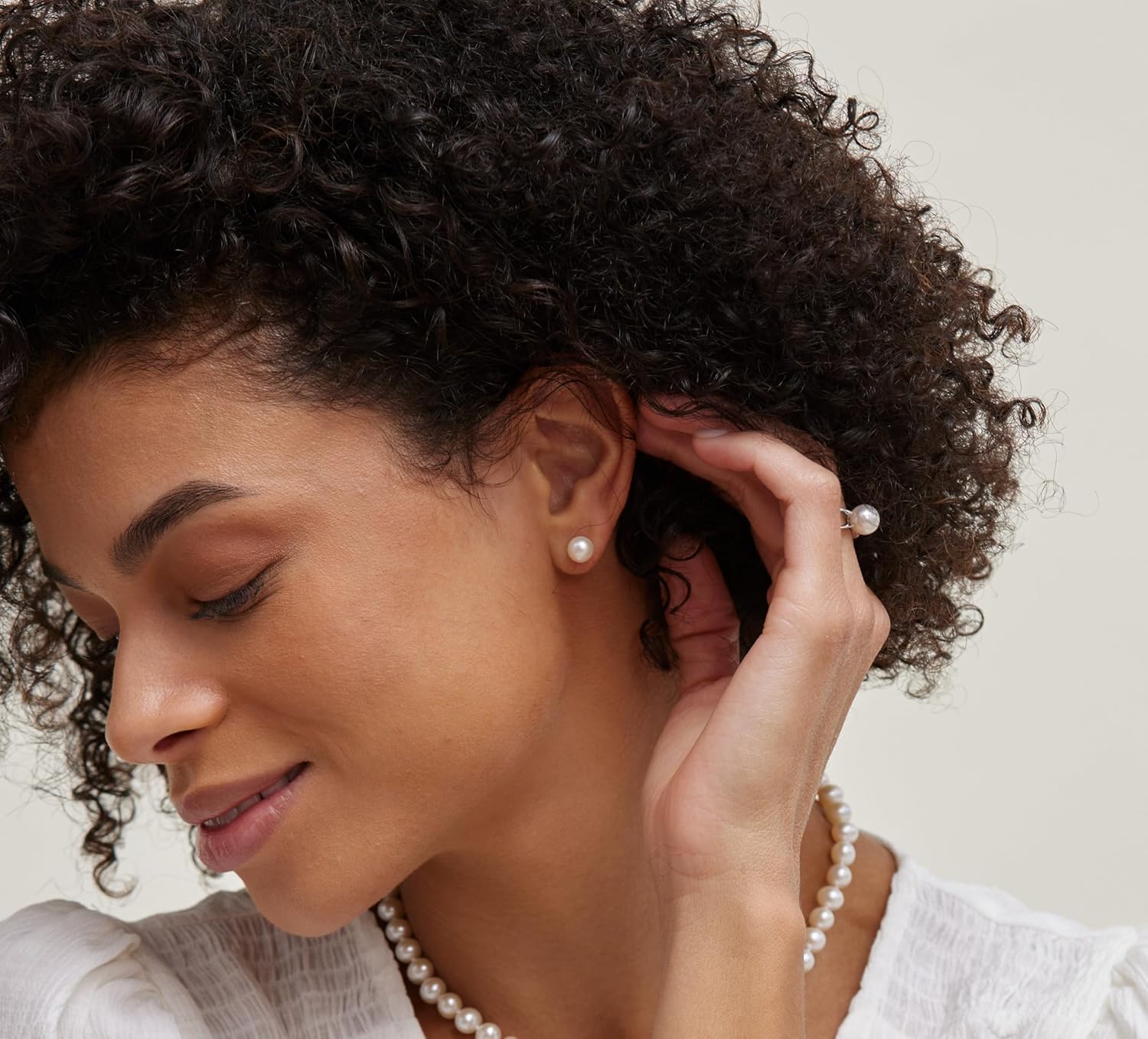 THE PEARL SOURCE Real Pearl Stud Earrings for Women, 14K Gold Genuine Cultured Freshwater Pearls, Classic Round White Pearl Jewelry Gift for Women, Hypoallergenic Fine Jewelry - Image 2