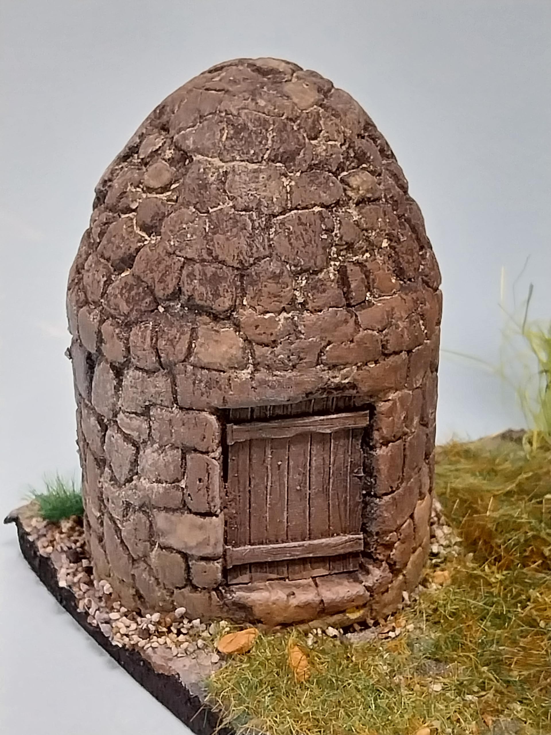 Fog Models 1/35 Scale Old Round Well Closed, Small