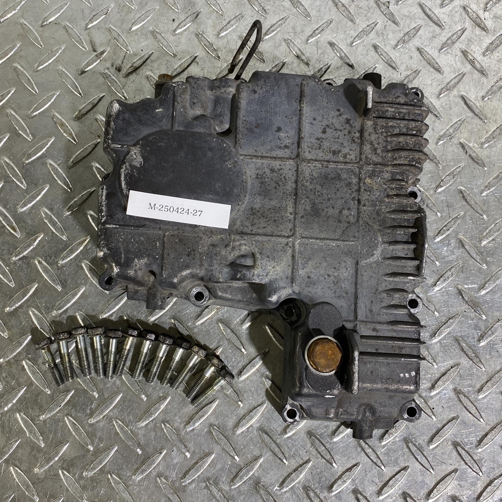 Amazon | CB400SF オイルパン(M-250424-27) | オイルポンプ | 車＆バイク