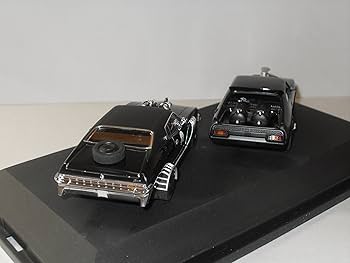 オートアート マッドマックス2 1/43 インターセプター　エネミーカー 1/43 マッドマックス 2 ザ・ロードウォリアー インターセプター