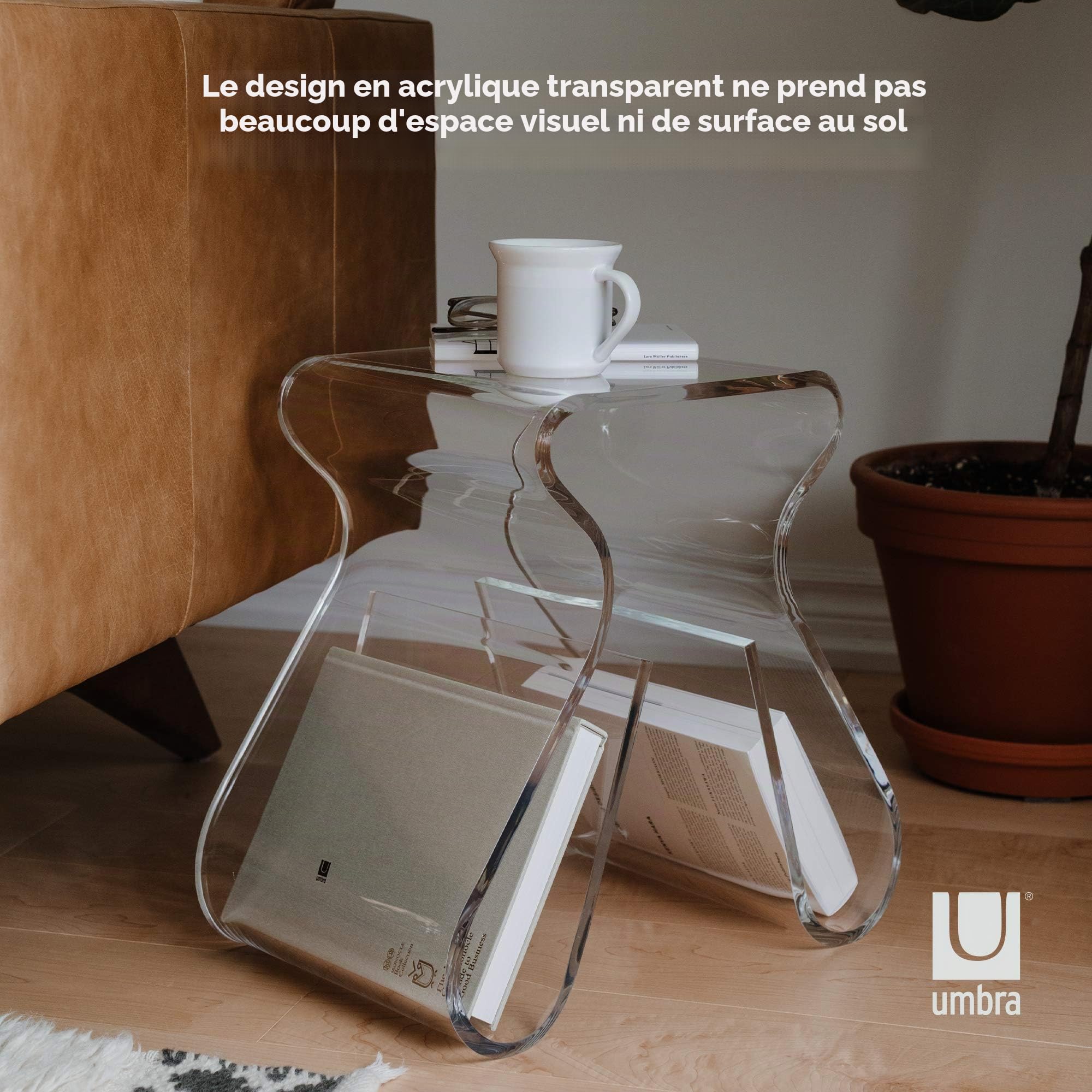 UMBRA Magino stool. Petite table d'appoint ou chevet Magino, avec range-magazines sur les 2 pieds. En Acrylique transparant. Dimension 42x29x43cm.