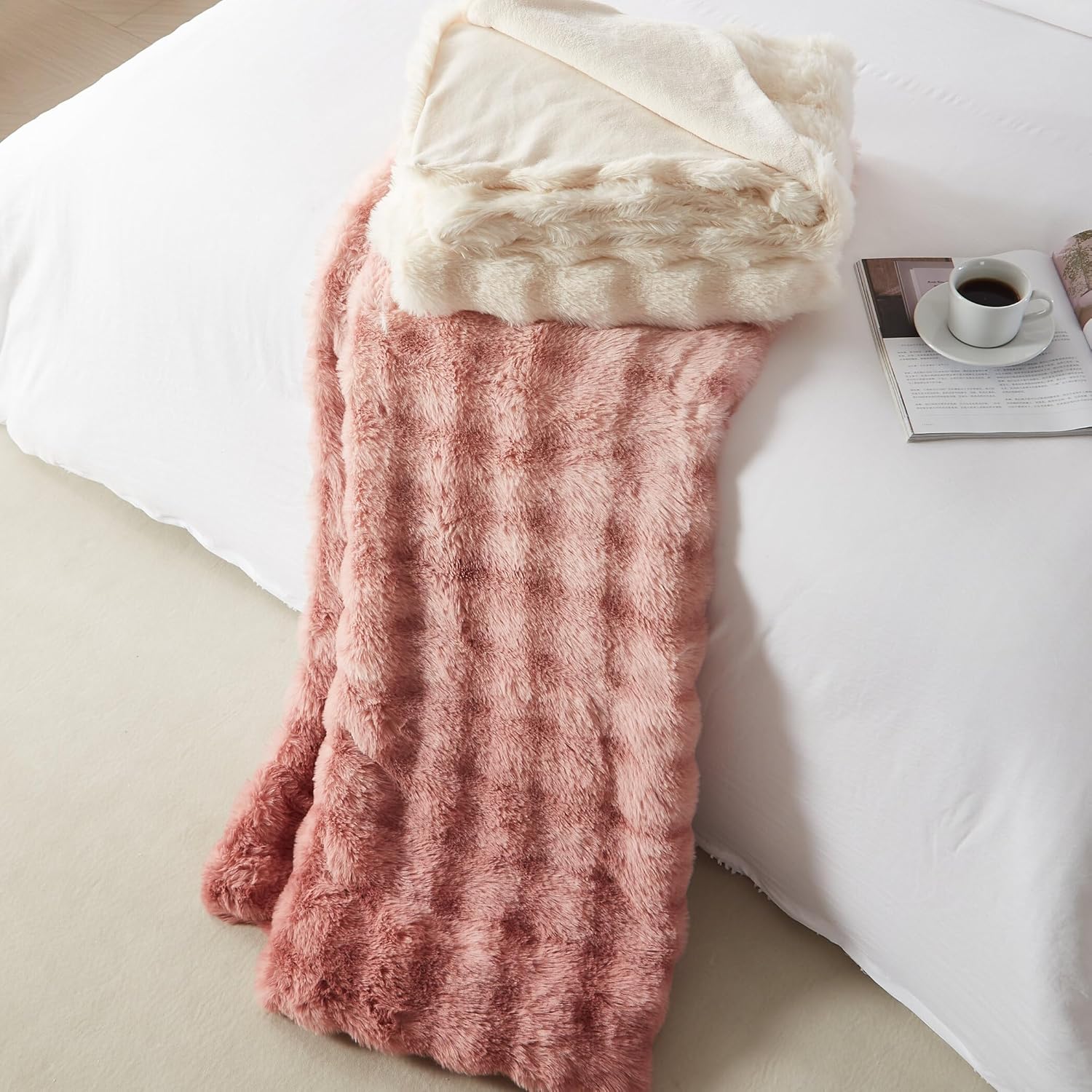 Gradient Rose Pink Faux Rabbit Fur Bubble Throw Blanket Heavy Warm Thick Furry Fuzzy Bed Blanket Fluffy Long Shaggy Plush Blanket for Couch Bed Sofa Chair Living Room, 60 x 80 Inches