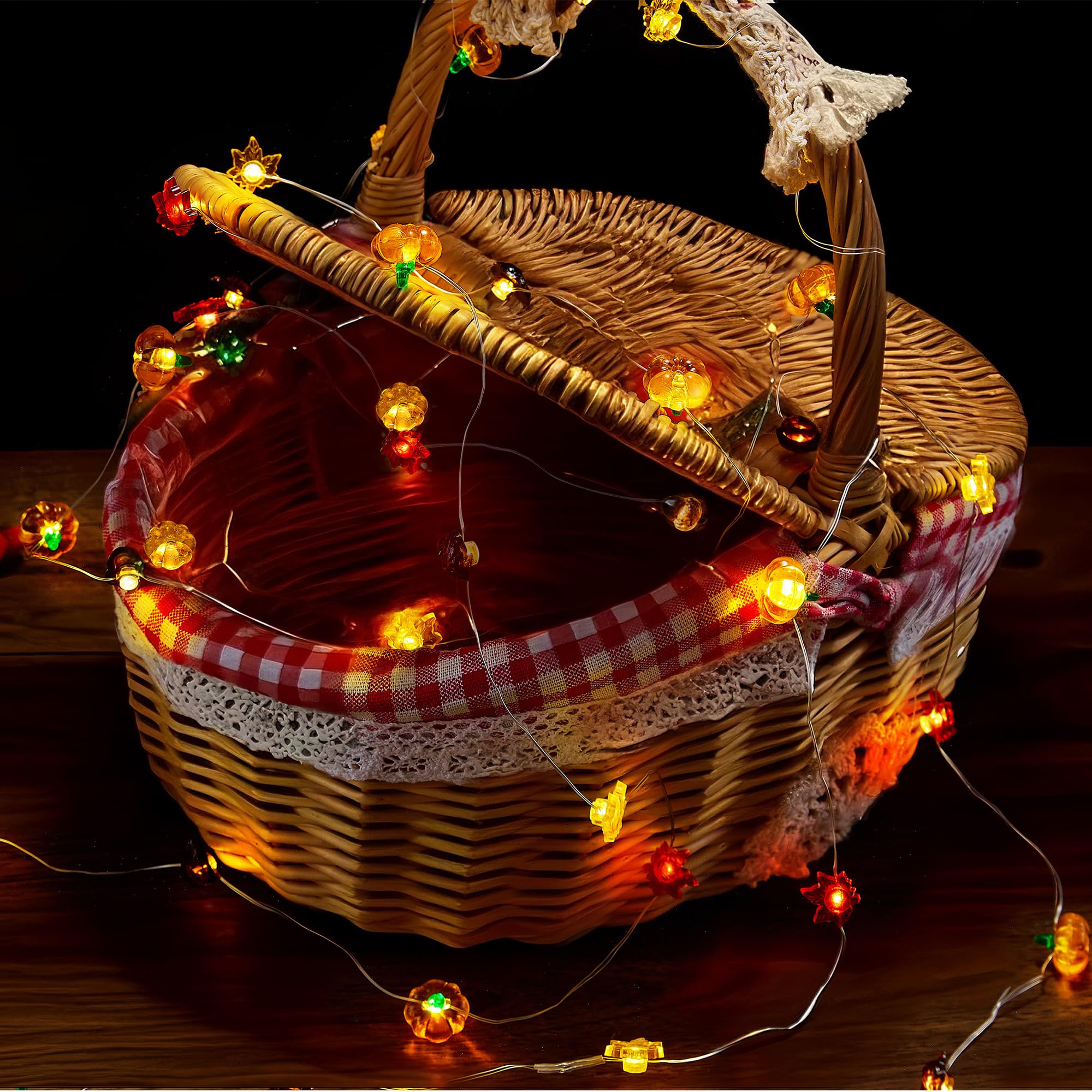 BlcTec Herbstdekorationen für Zuhause, 40 LEDs, Herbstlichterkette mit , 3D-Kürbisse und Ahornblättern, batteriebetriebene Lichterkette mit Timer für drinnen und draußen, Halloween