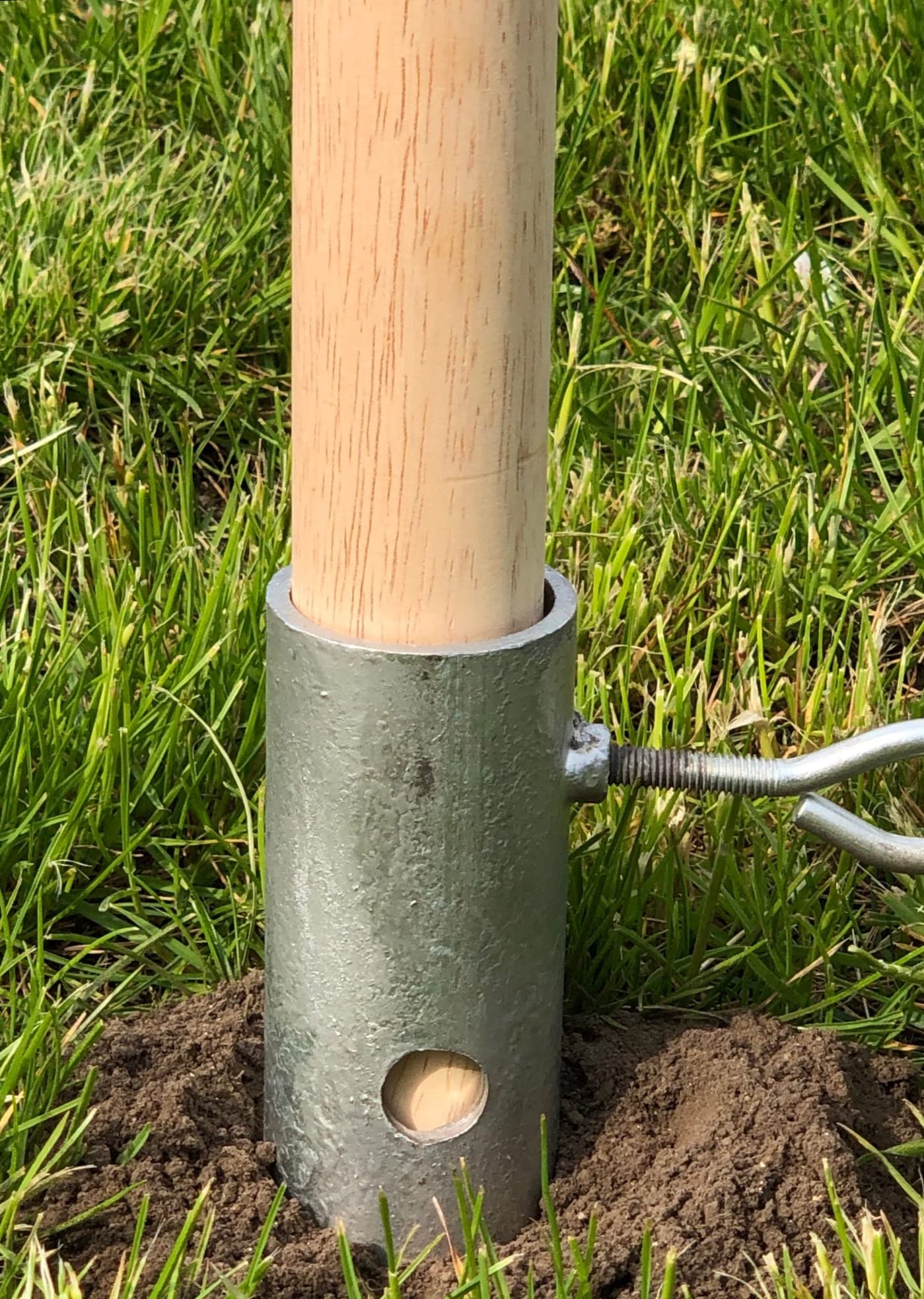 Kräftige Einschraubbodenhülse für runde Pfosten bis max. ø 34 mm, feuerverzinkter Stahl, mit Stellschraube, wahlweise inkl. Eindrehstange (5 Stück mit Eindrehstange)
