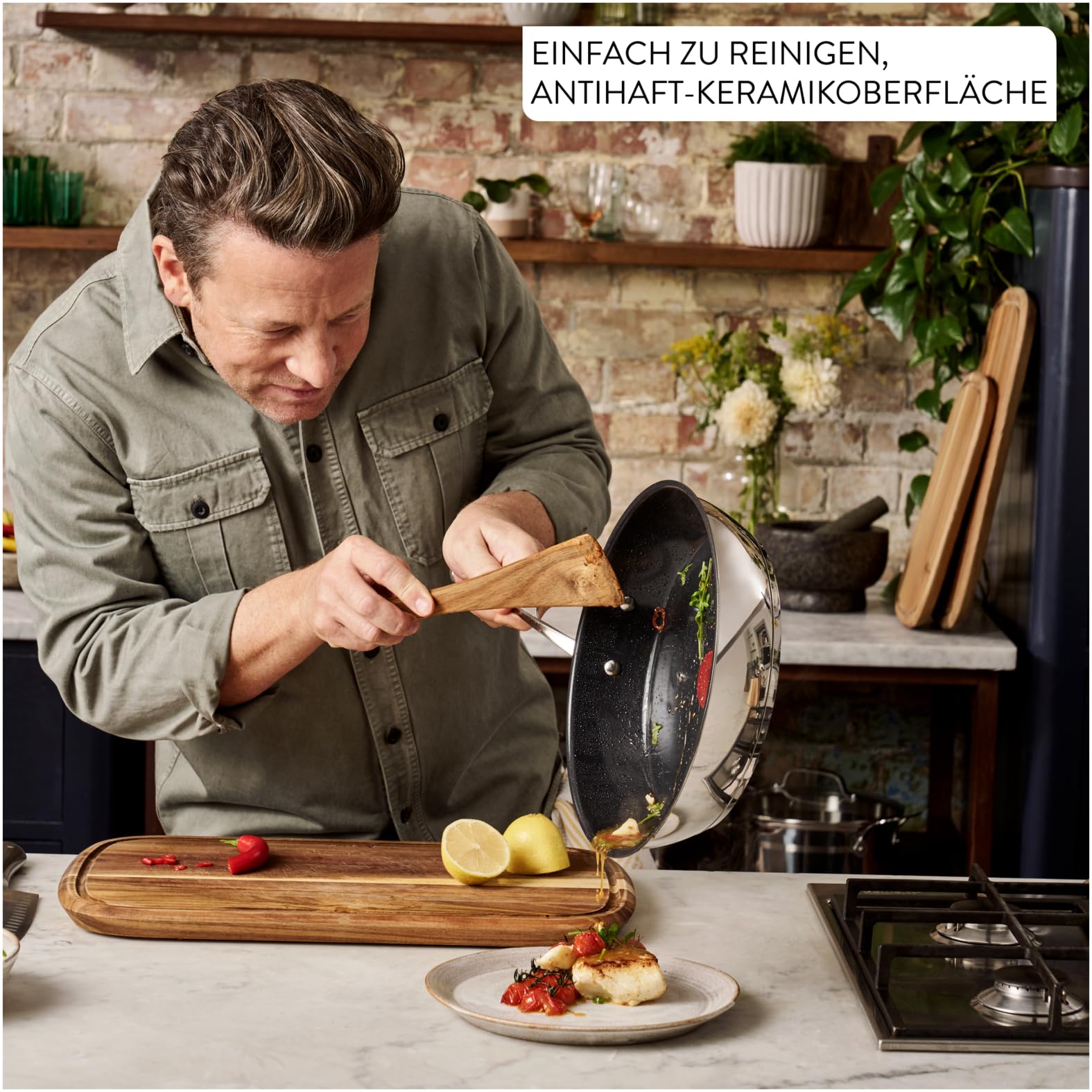Tefal Jamie Oliver Classic Cook Bratpfanne 28 cm, inkl. Pfannenschoner, antihaftbeschichtete Keramikoberfläche, Thermo-Signal, für alle Herdarten, Edelstahl, H8819155