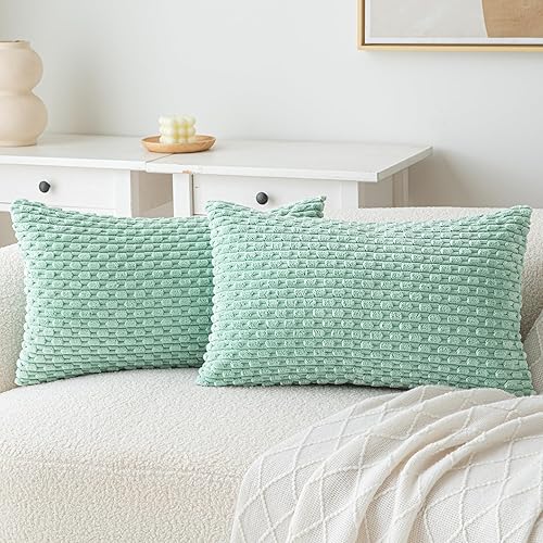 AQOTHES Juego de 2 fundas de almohada decorativas de color verde claro de 12 x 20 pulgadas, fundas de cojín lumbar de pana a rayas para sofá, sala