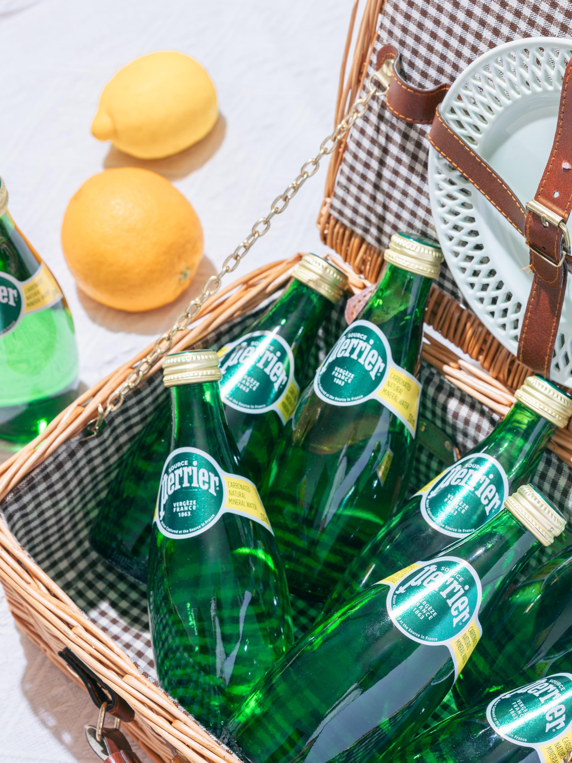 Amazon.co.jp: Perrier(ペリエ) (お徳用ボックス) ペリエ 瓶 750ml
