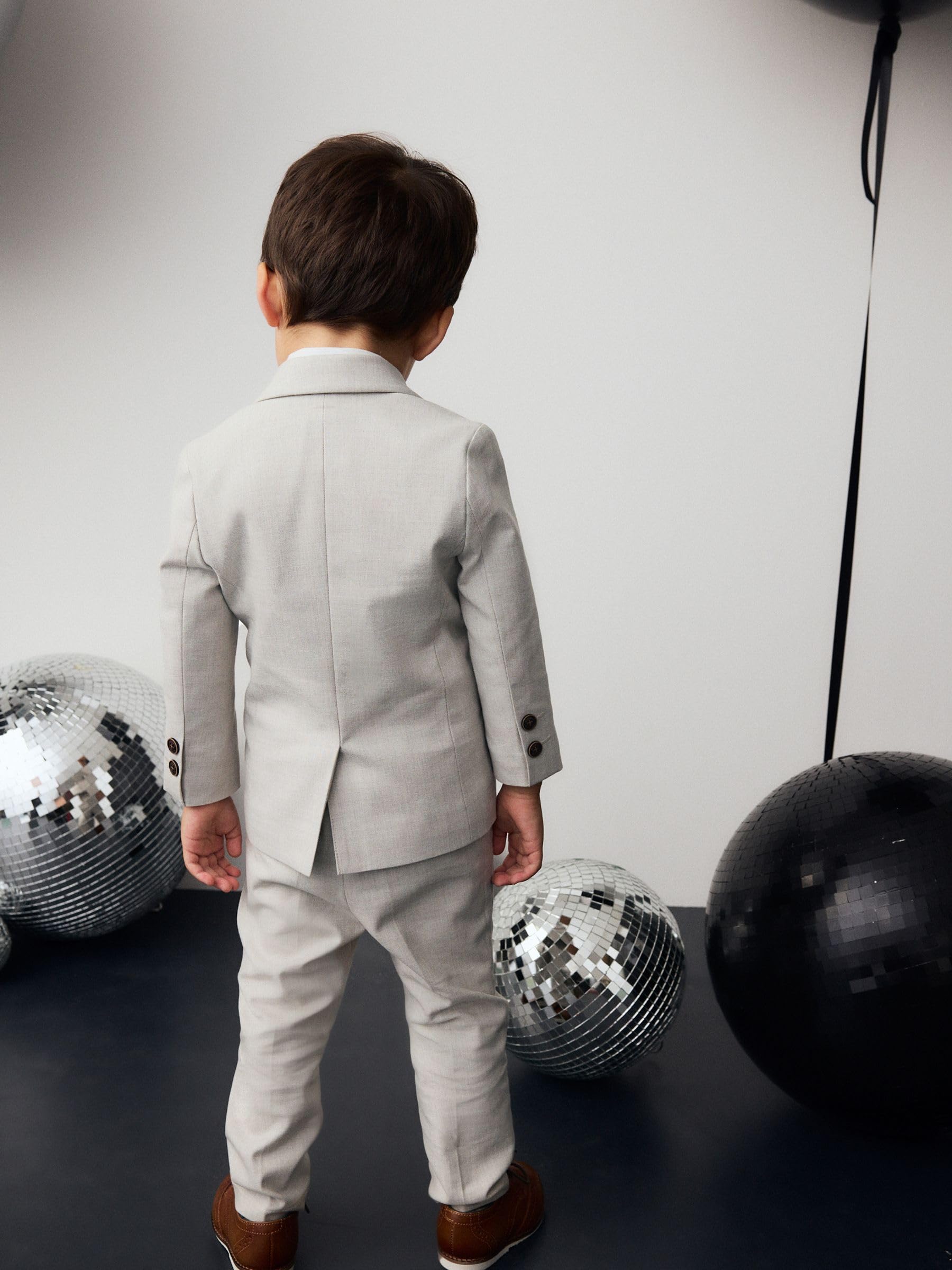 NEXT Niños Conjunto de Americana, Camisa, Pantalones y Pajarita