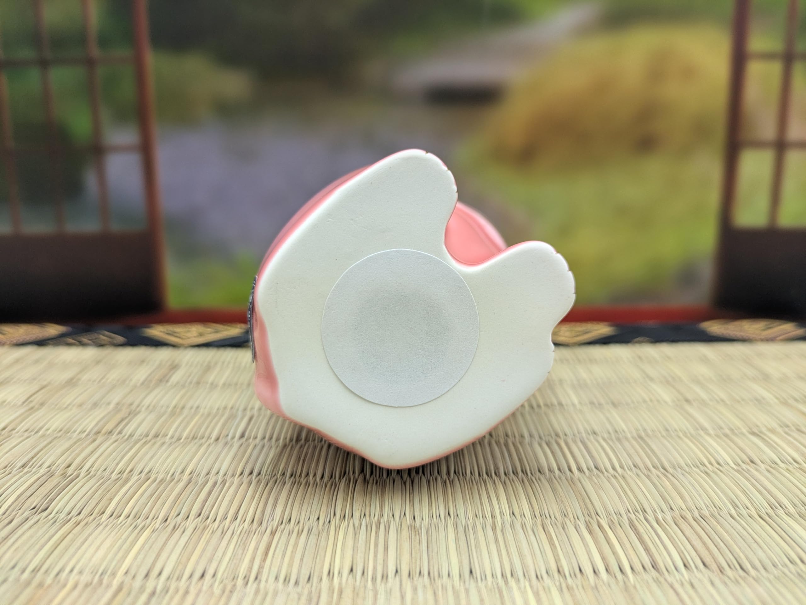 Amazon.co.jp: 薬師窯 桜づくし招き猫(桃 小) 10㎝ 右手挙げは金運招き