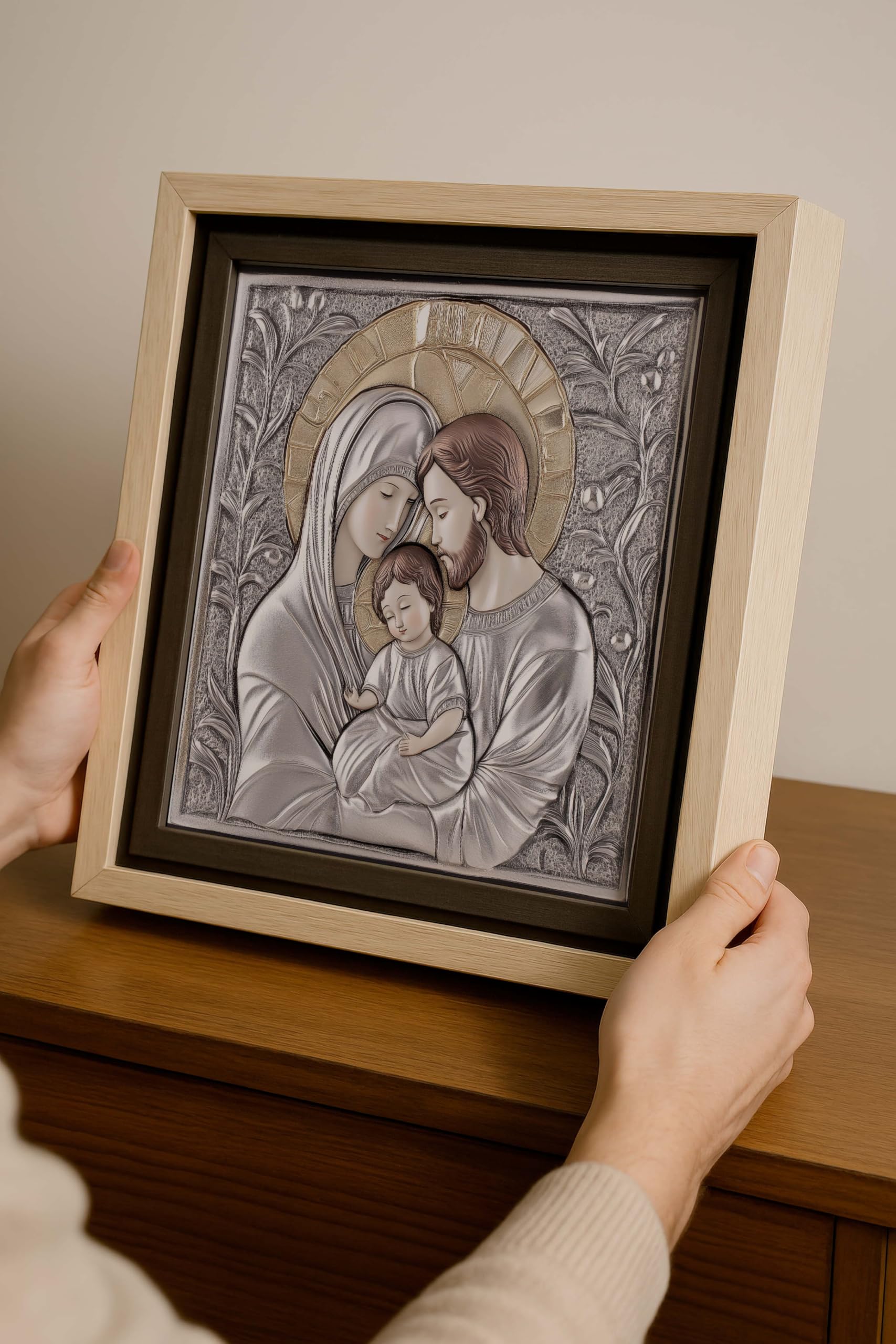 ConKrea - Stampa Religiosa Sacra Famiglia 4 con Cornice Artigianale 30x30 cm | Icona Religiosa da Parete Incorniciata | Quadro Sacro per Casa o Regalo