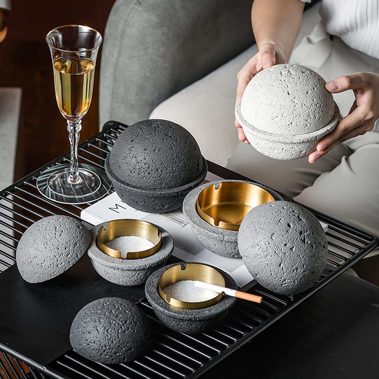 Cubo de basura, acero inoxidable, apto para exterior, balcón, a prueba de olores, también es adecuado como decoración de mesa (2, blanco)