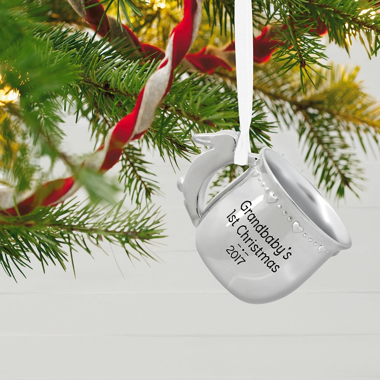 Amazon.com: Hallmark 1995QGO1245 Baby Grandbaby's First Christmas