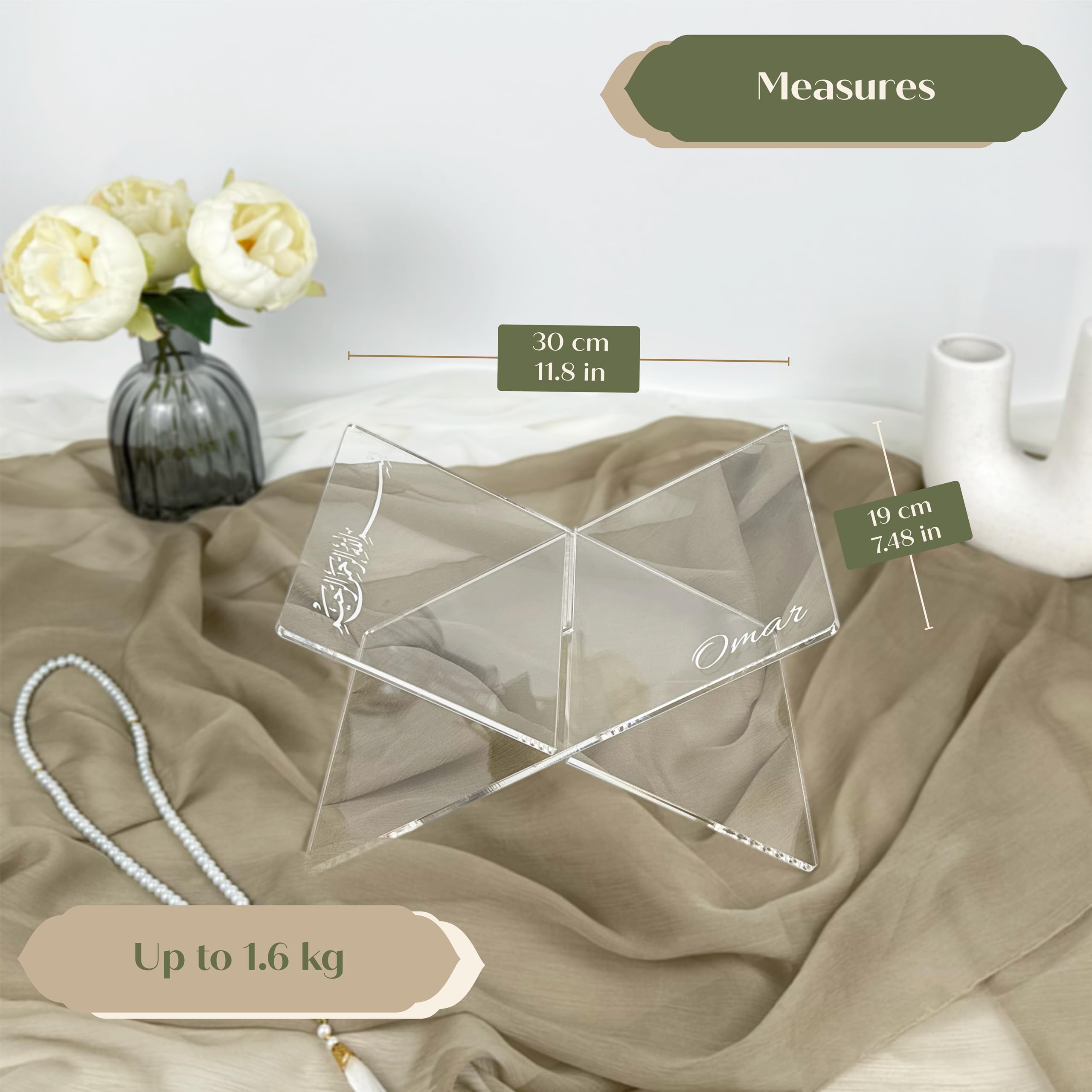 Transparent Koran-Halter| personalisiert mit Namen Koran-Lesetisch- islamisches personalisiertes Geschenk | Hochzeitsgeschenk - Ramadan, Umrah und Eid Geschenk 30x19cm Max 1.6kg (Silber)