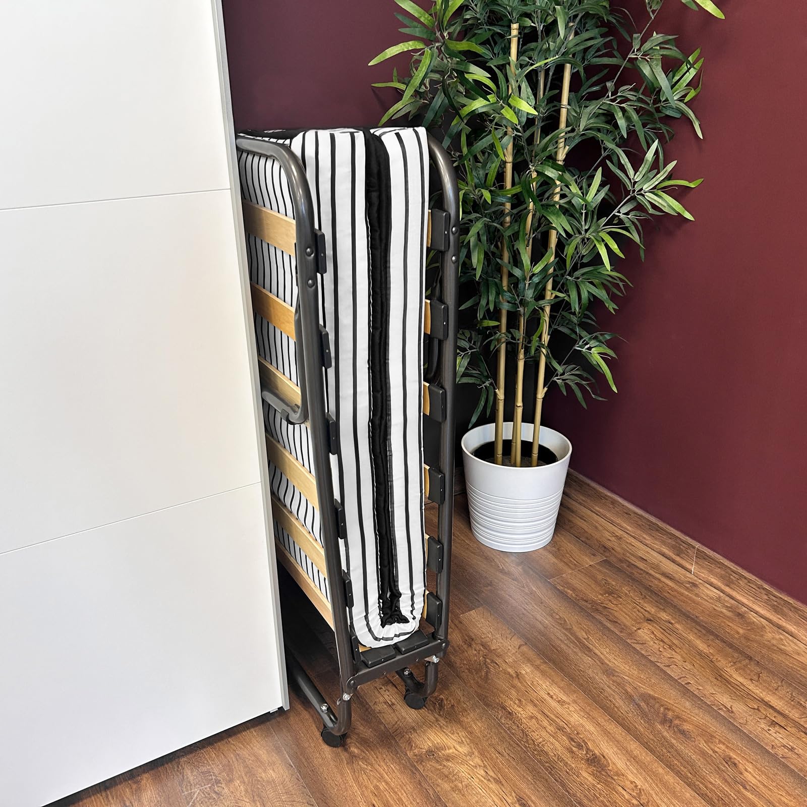 amuéblate Online - Cama Plegable 80 x 190 cm con colchón, Plegatín con Colchón de Invitados, Estructura de Metal con 4 Ruedas, Práctica y Funcional