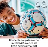 LEGO Editions Le Ballon de Foot - Jouet Football - Maquette de Balle - Décoration 3D avec Stade Miniature Interactif - Cadeau d'anniversaire pour Garçon, Fille dès 10 Ans & Fan de Sport Adulte 43019 - 2