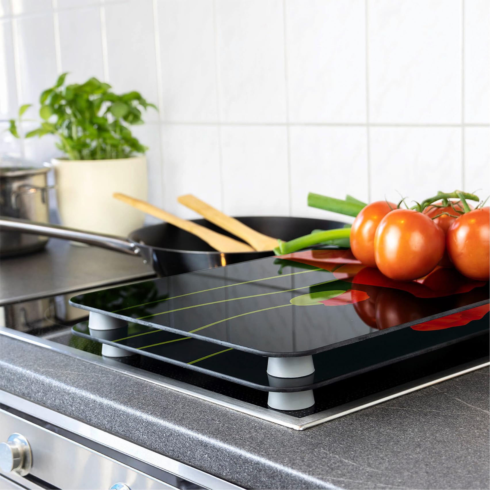WENKO Plaque de Recouvrement Universelle Mod. Coquelicot, réglable en hauteur pour tout type de cuisinière, planche à découper et protection anti-éclaboussures, verre, 30 x 52 cm, 2 pièces