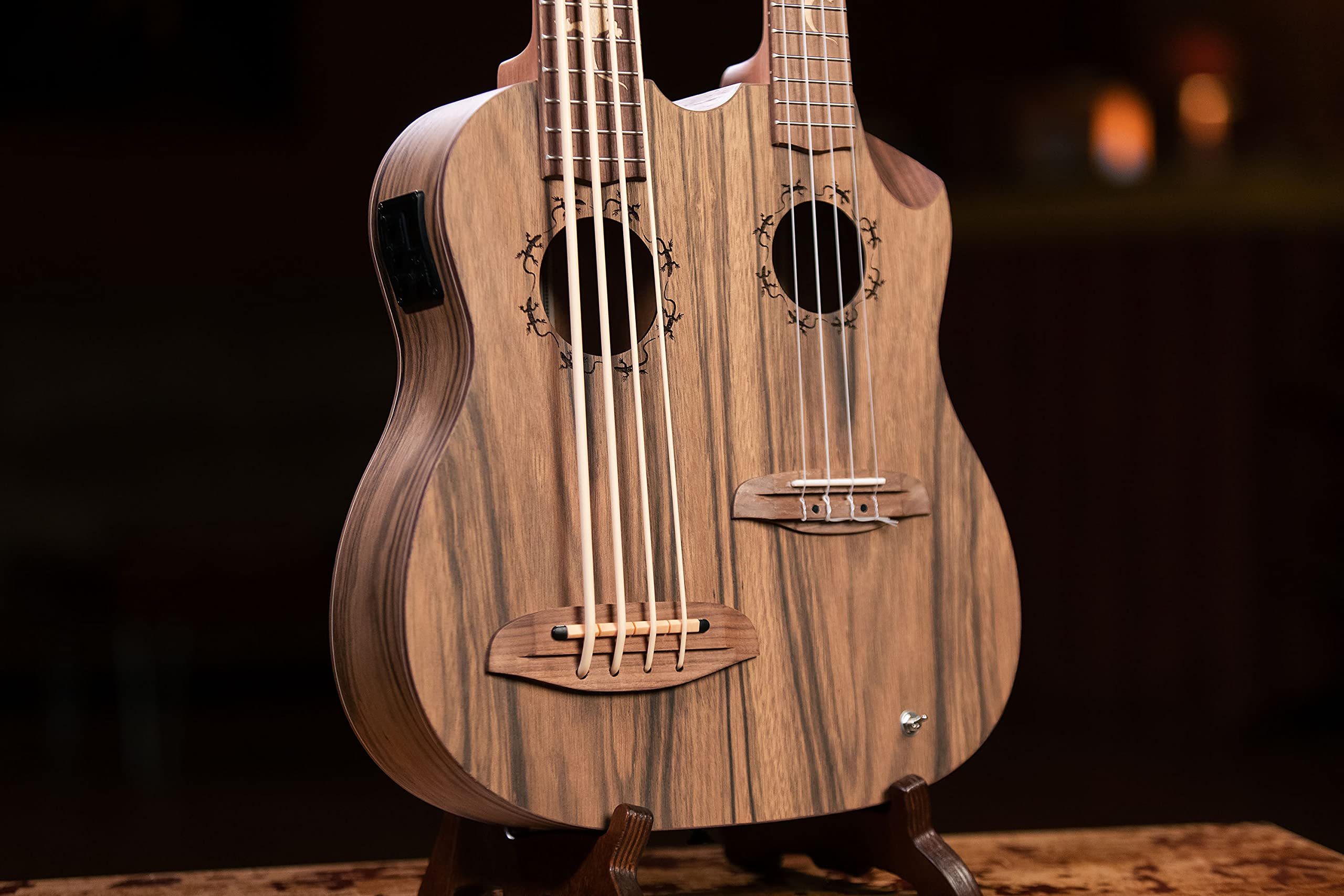 Ortega Guitars Double Neck Ukulele Elettro-Acustico – Tenor, Ukebass – Custom Built Series – Gig Bag Inclusa – Paldao, Natural (HYDRA-BSTE)