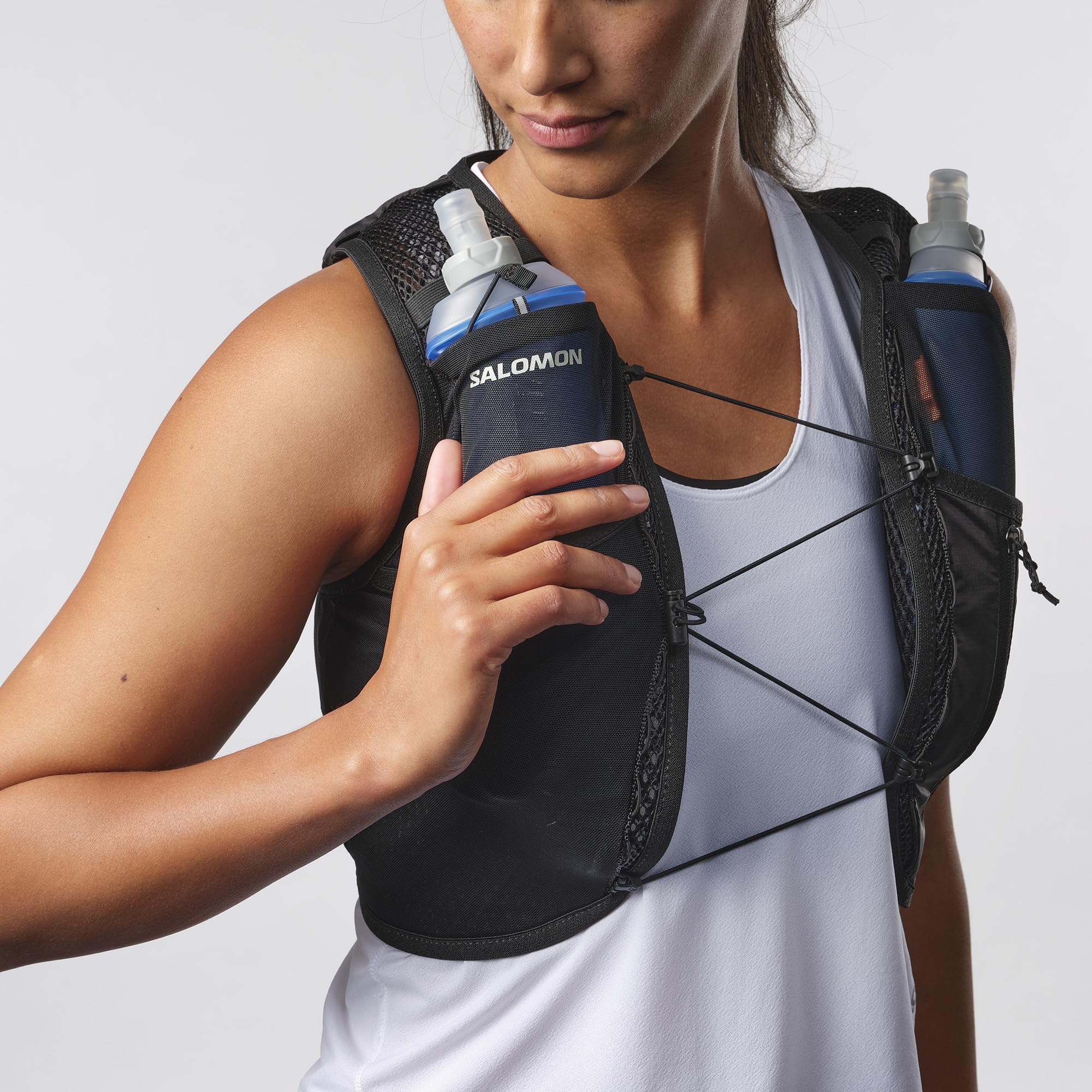 Salomon Active Skin 4 Damen, SensiFit frauenspezifische Passform, Brusttaschen mit einfacher Flüssigkeitszufuhr, sichere Aufbewahrung mit benutzerdefinierter Köcherkompatibilität, Trailrunning-Weste