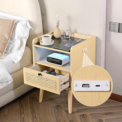 Miniatura 4 de Vagusicc Mesita de noche LED con estación de carga inalámbrica, mesa auxiliar de ratán con cajón y estante de almacenamiento abierto, mesa auxiliar