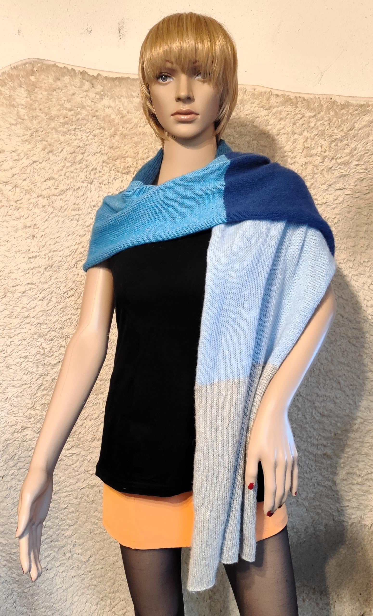 AngiesStrickZauber : Selbstgestrickter handgemachter Ecopuno Schal/Wickelschal/Länge ca. 180cm Blau-Töne