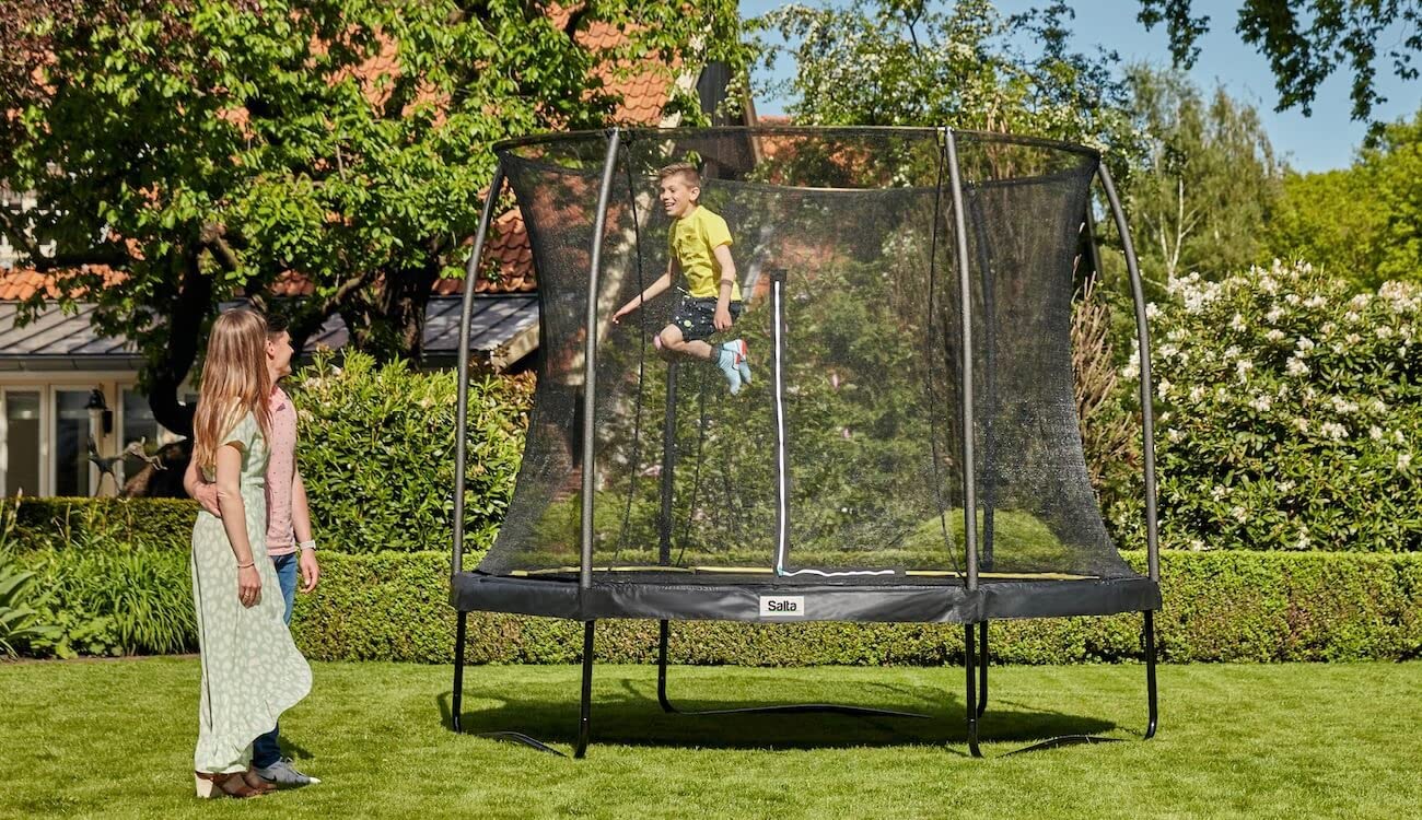 Salta Comfort Edition – ⌀183/213/251/305/366/396/427cm - TÜV geprüft – Schwarz/Grün/Pink - rundes Outdoor Trampolin, Gartentrampolin - Set mit Sprungmatte, Sicherheitsnetz, Federn, Randabdeckung - 3