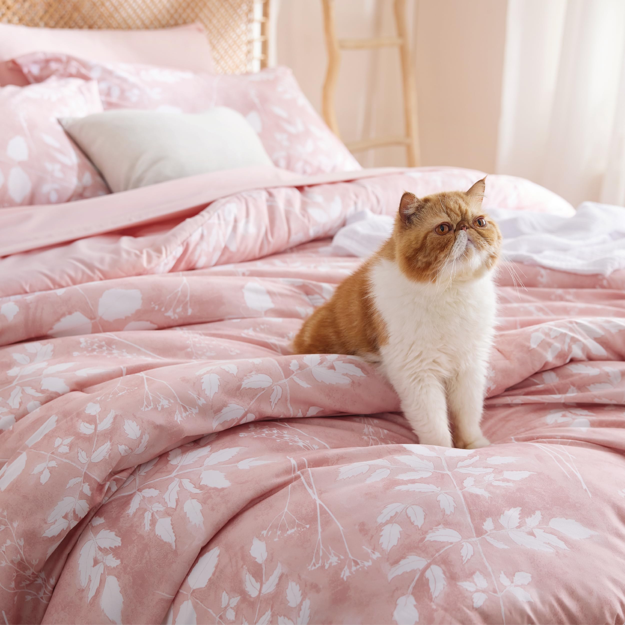 Amazon.com: Bedsure Queen Comforter Set - 7 Pieces Floral Pink