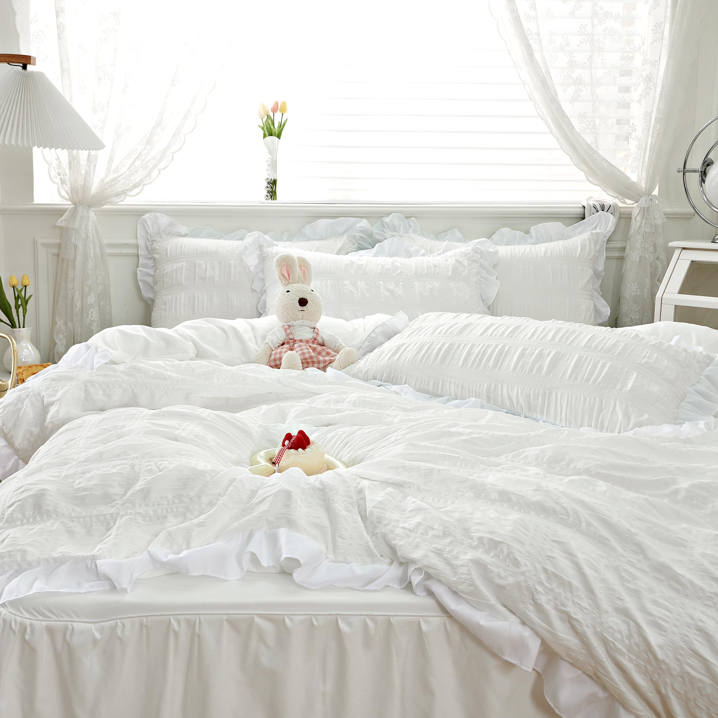 GETIYA Fluffy Seersucker Bed Linen, 135 x 200 cm, Elegant White Bed Linen, Girls, Women, Aesthetic Ruffle Bed Linen, Microfibre, Plain Duvet Cover, Single Bed with 1 Pillowcase 80 x 80 cm Product Image 4