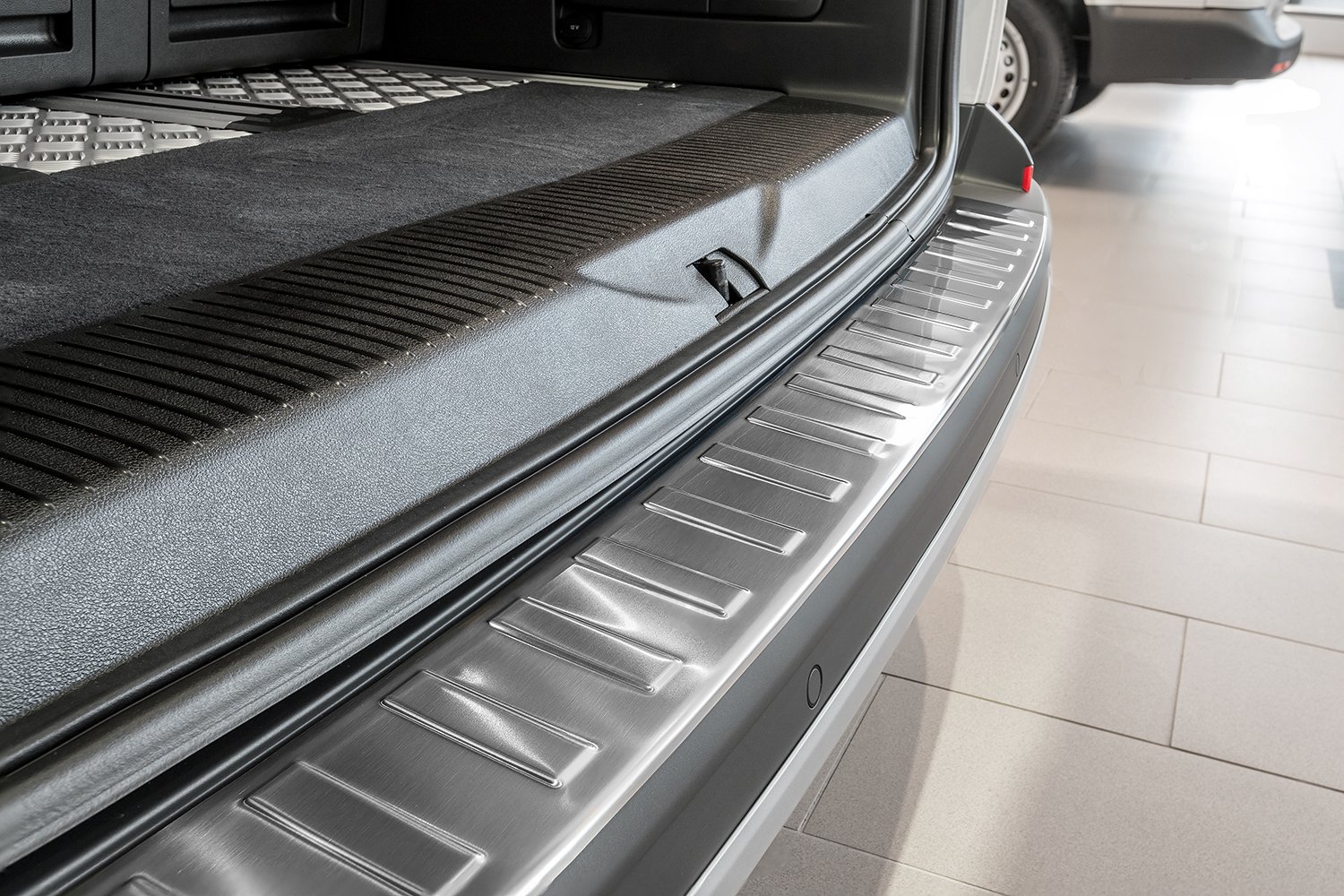 tuning-art L177-XF514-1 Protections de seuil de Coffre et de Portes pour VW T6 T6.1 Multivan Caravelle 5 Portes 2015-07/2024