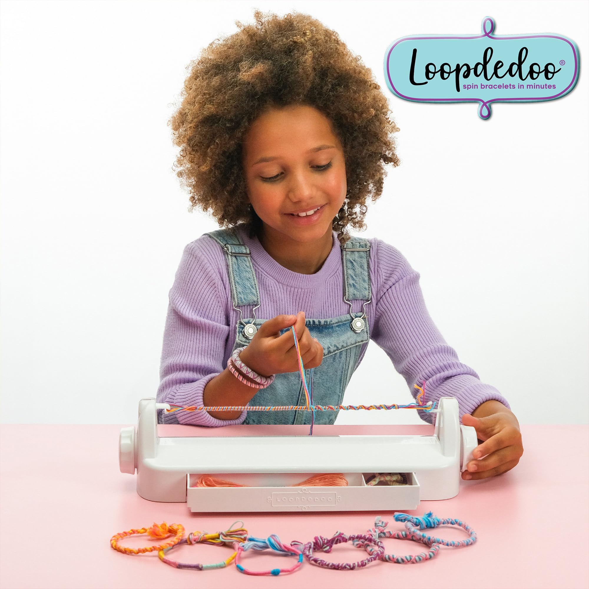 Goliath - LOOPDEDOO – Kit de Bracelets d'Amitié DIY pour Enfants dès 8 ans - Métier à Tisser Rotatif Facile et Fun - 12 Fils 100% Coton Inclus - Activité Créative Filles & Garçons - Idée Cadeau