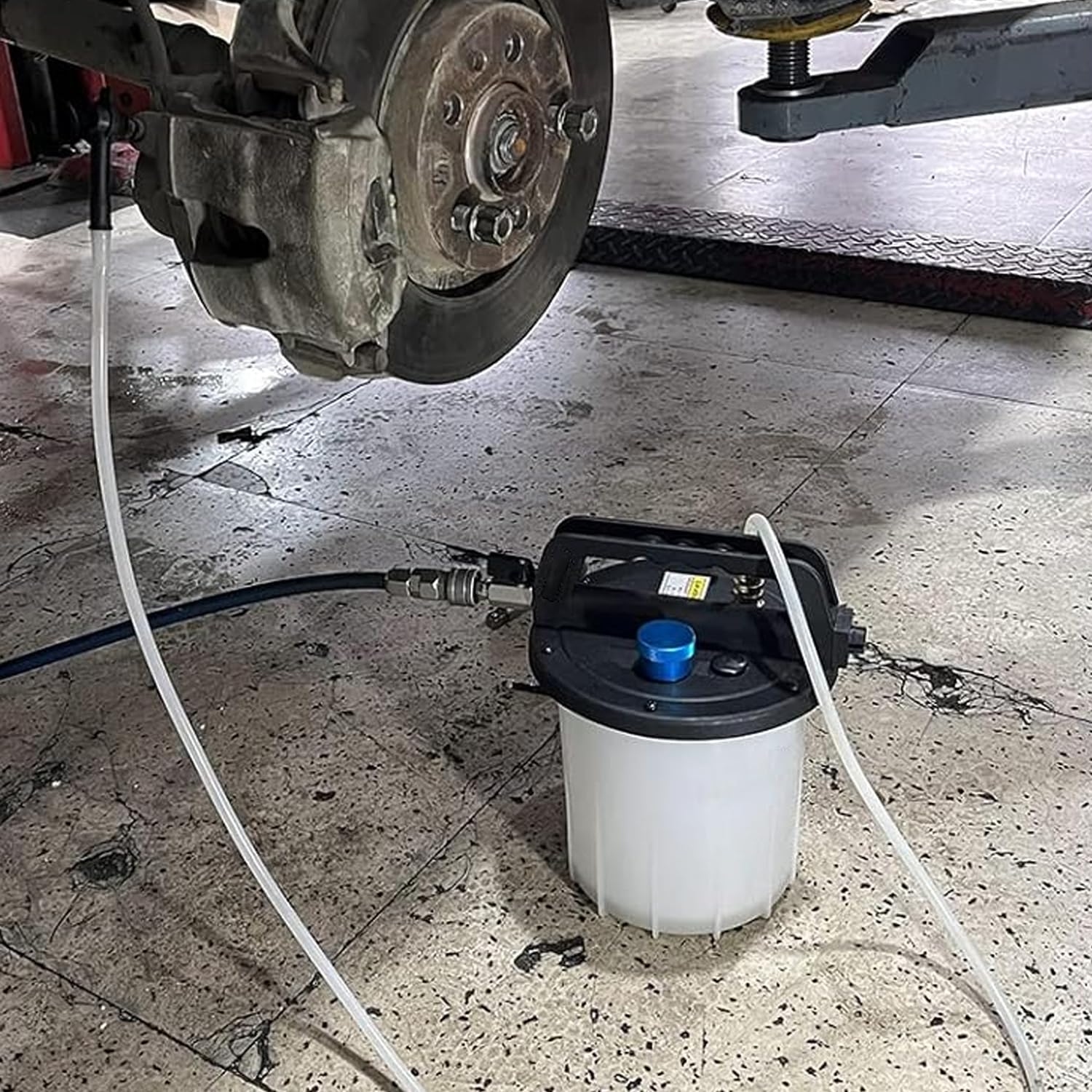 Macchina Sostituzione Liquido Freni 3L - Sistema Automatico per Auto e Moto, Kit Universale con 18 Adattatori, Design Compatto Senza Perdite