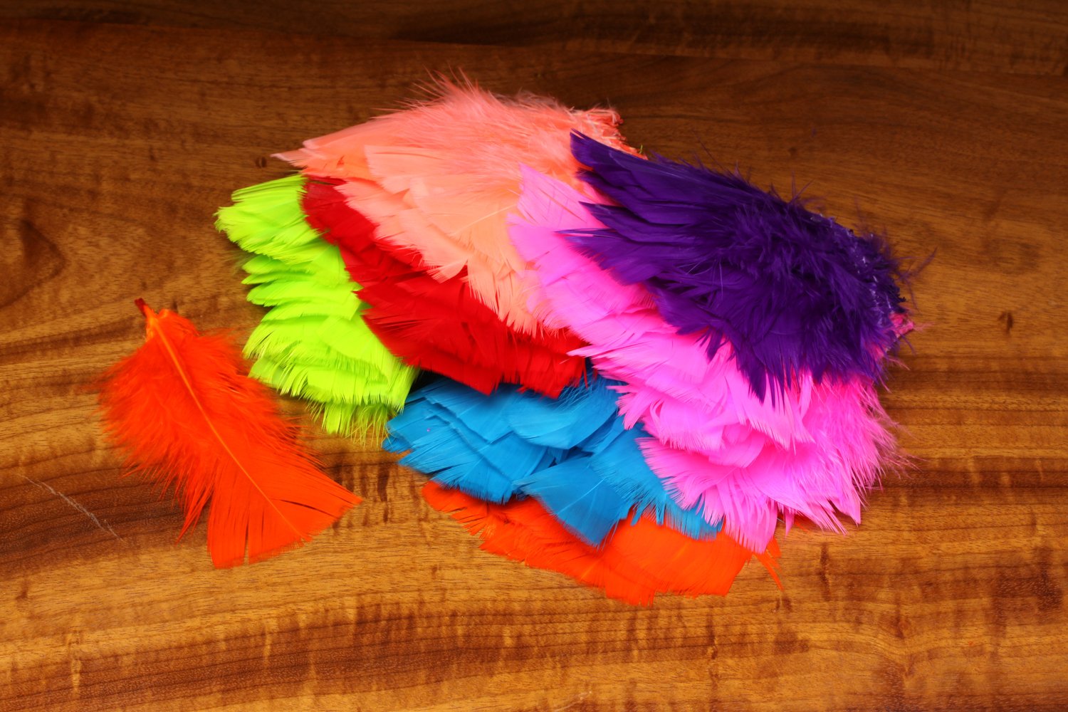 Hareline Intruder Feather Prop Hackle (Bright Purple)