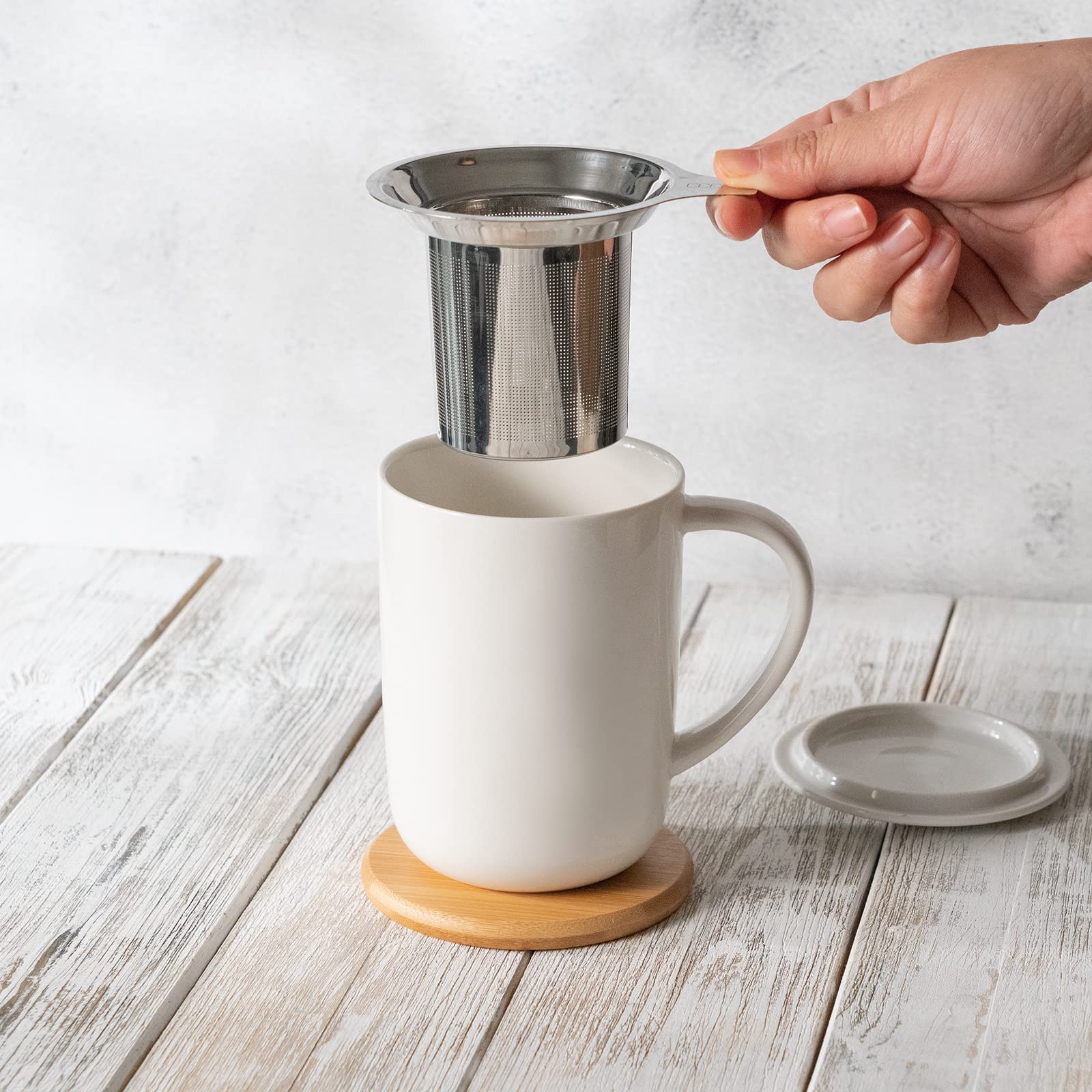 CEEFU Porzellan-Teetasse mit Ei und Deckel, mit Filter und Untersetzer, Lose Teetasse Steeper Maker, 473 ml für Tee/Kaffee/Milch/Frauen/Büro/Zuhause/Geschenk, Weiß