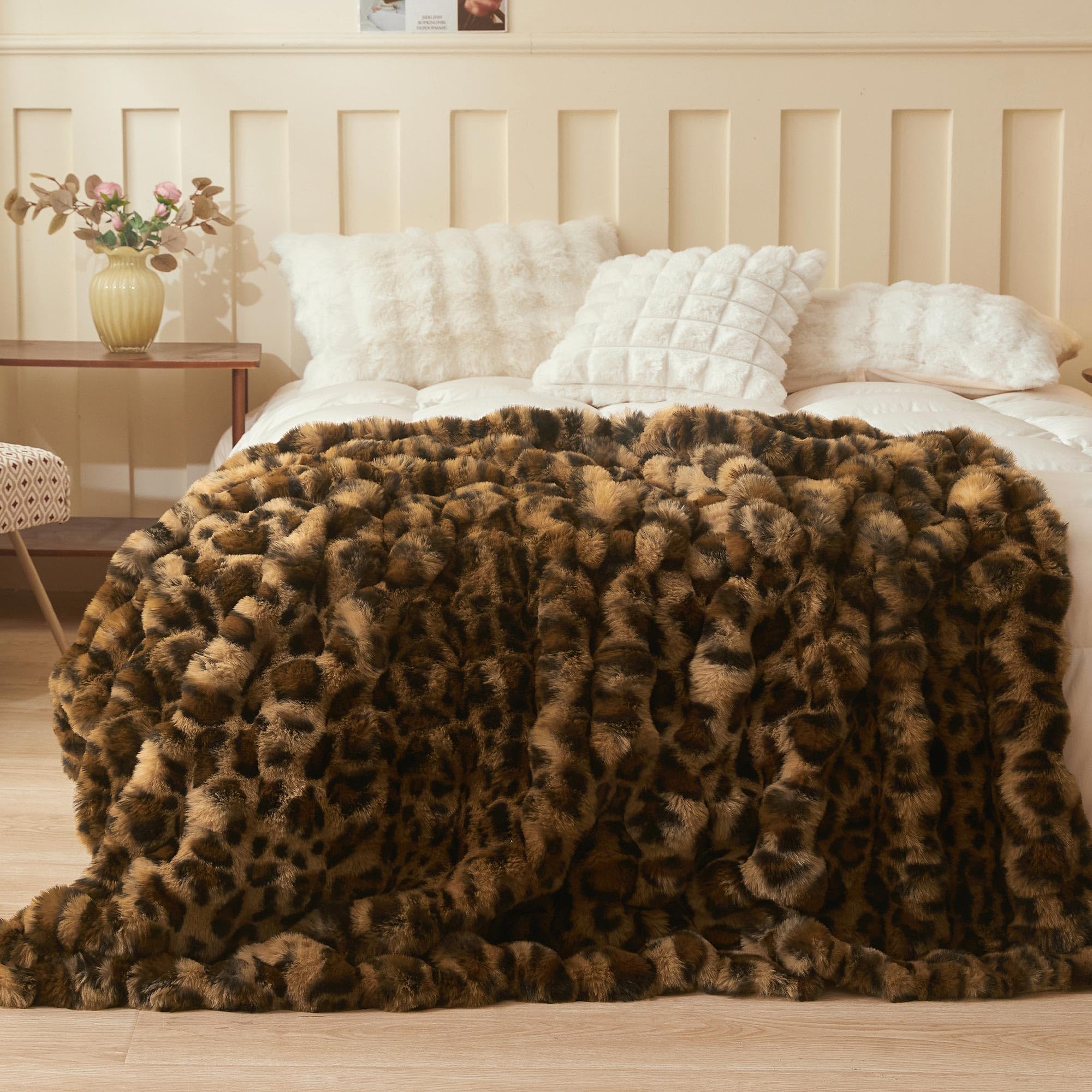 LIFEREVO Cheetah Print Fluffy Faux Rabbit Fur Blanket 150x200cm, Brown