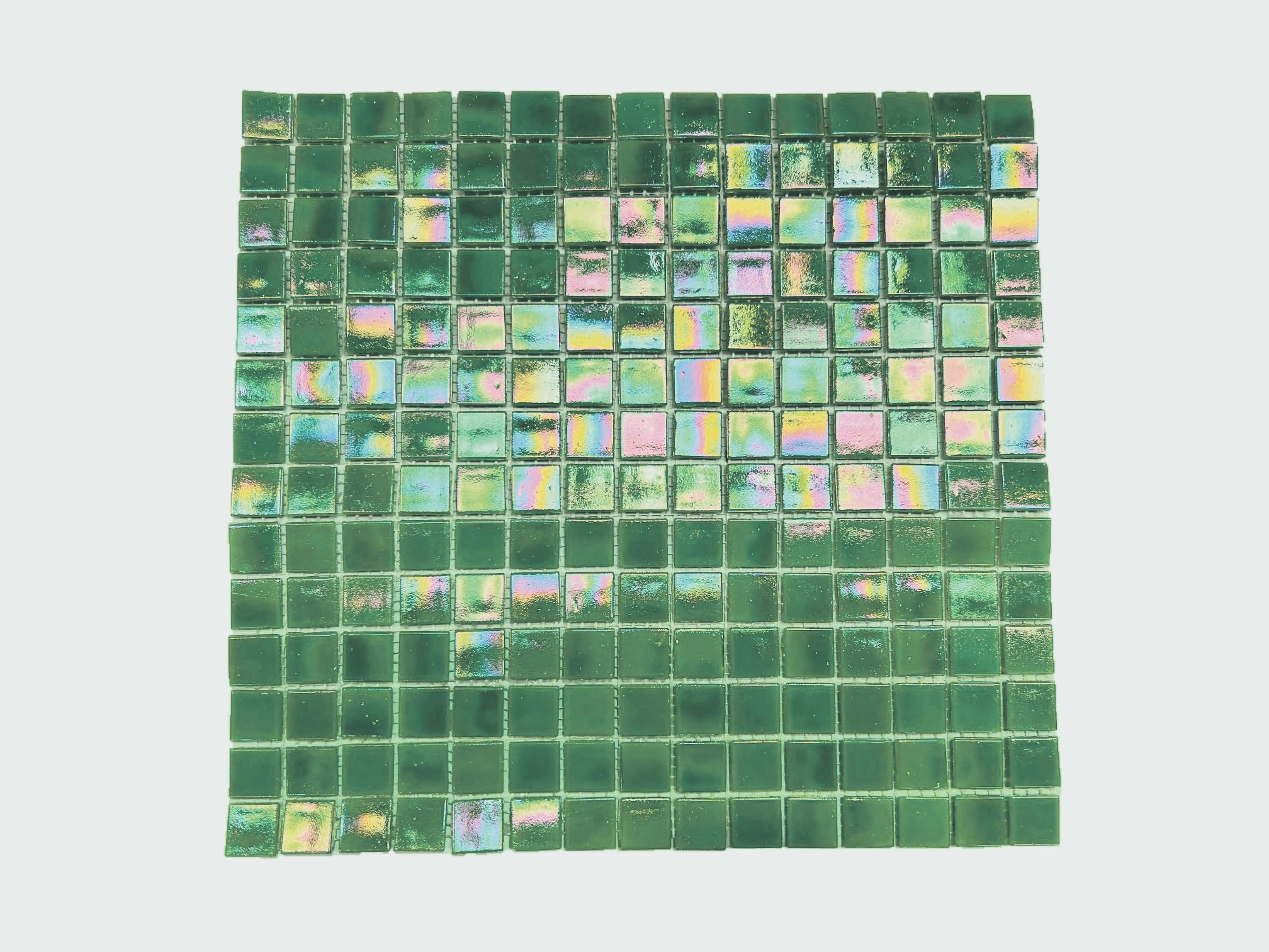 Mod. Musgo. Mosaico vítreo Iridiscente en 2x2cm. Mallas de 30,5x33cm. para Piscinas, baños o Decoraciones.