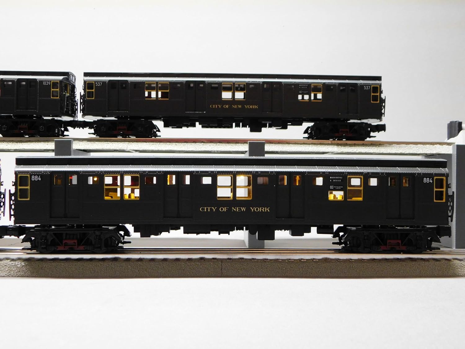 MTH Premier MTA R1 4-CAR Subway Set W/Proto 3 O Gauge Train NYC 20-21940-1