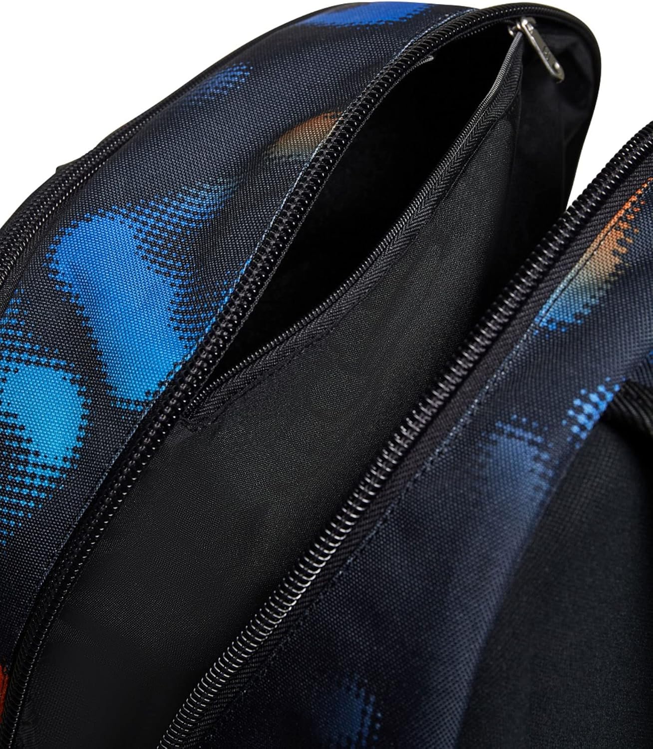 Zaino Scuola Seven Advanced - Melt Boy Ragazzo - Nero, Blu - Doppio scomparto con Speaker wireless - Tasca porta borraccia Zaino Scuola Seven Advanced - Melt Boy Ragazzo - Nero, Blu - Doppio scomparto con Speaker wireless - Tasca porta borraccia