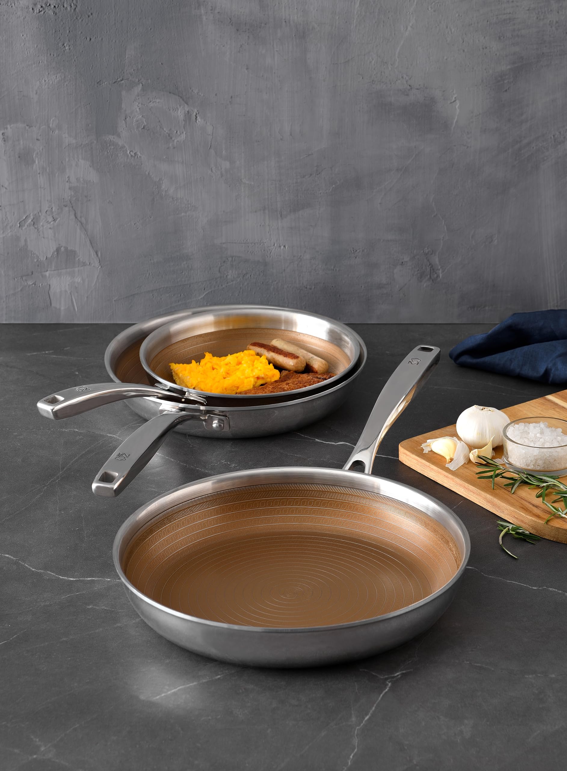 Set 2 Padelle MasterPRO Giro3 Gold 24 E 28cm, Multistrato, Antiaderente, Per Induzione, Con Manico Stay Cool