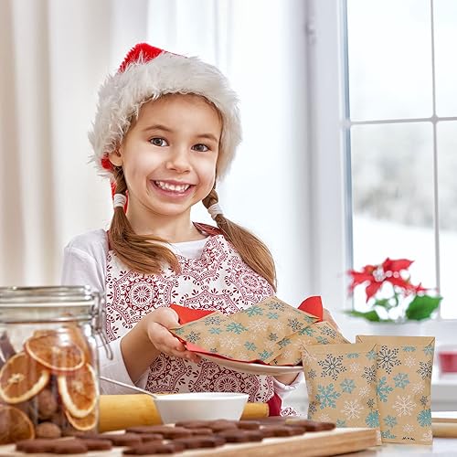 Miniatura 7 de Whaline Paquete de 100 bolsas de regalo de Navidad de invierno con estampado de copos de nieve azules y blancos, bolsa de regalo de aperitivos,