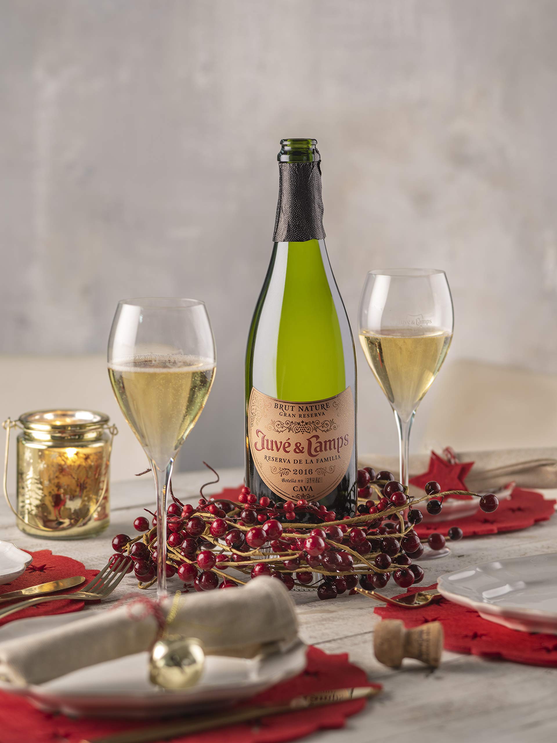 Juvé & Camps | Cava Reserva de la Familia Gran Reserva Brut Nature | Caja de madera 2 botellas de 75 cl | Macabeu, Xarel·lo, Parellada