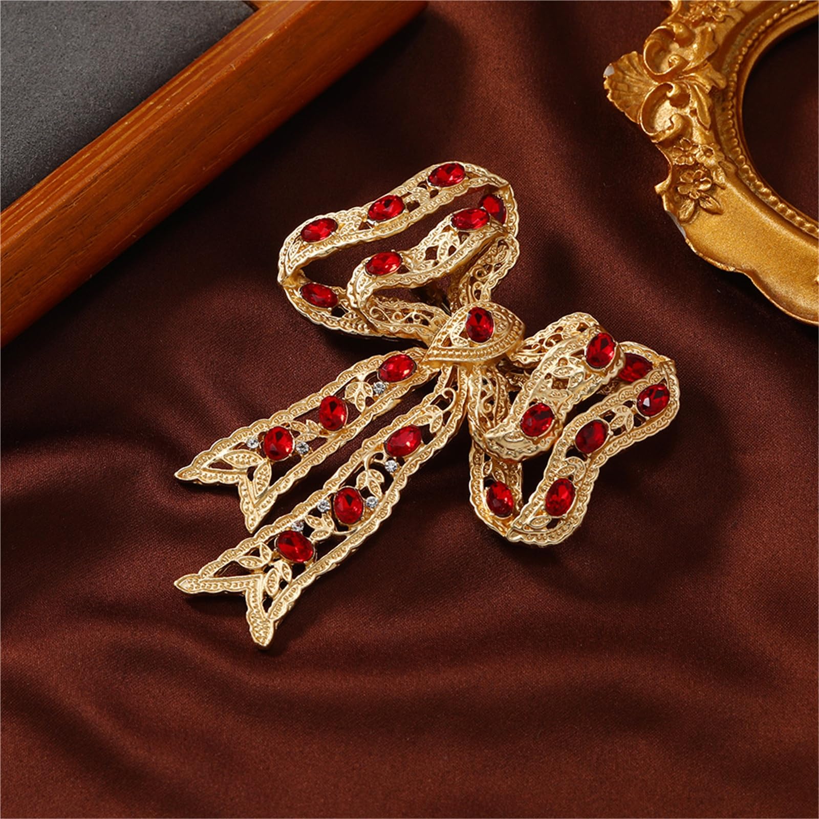 Broche de lazo vintage con diamantes de imitación para mujer, pin artístico retro de cristal rojo para abrigo de invierno elegante