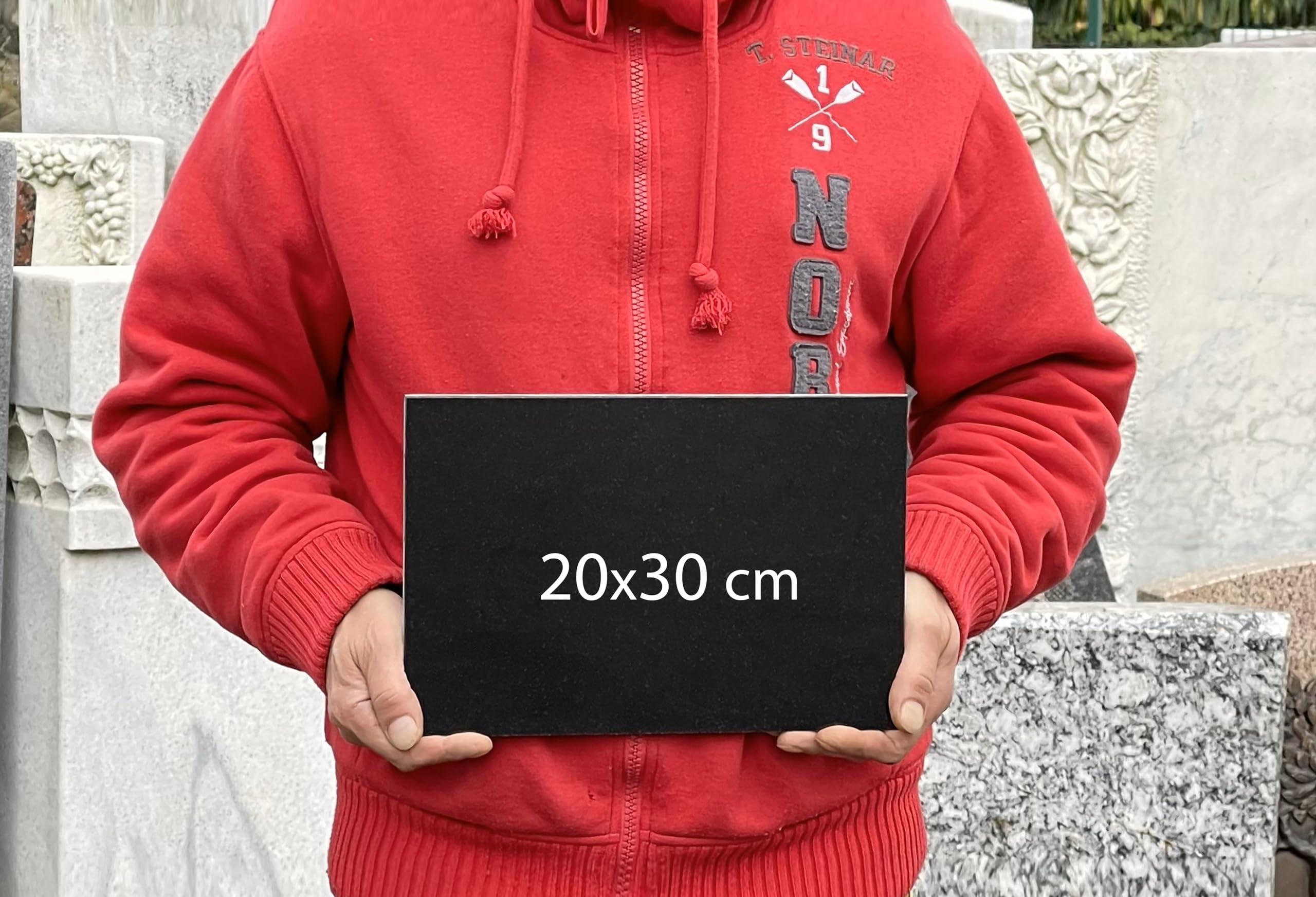 Grabplatte mit Inschrift aus Granit, personalisierbar Gedenktafel für Urnengrab, Grabstein für 1-2 Pers., Urnengrabstein N4 (30x60cm mit Stützen)