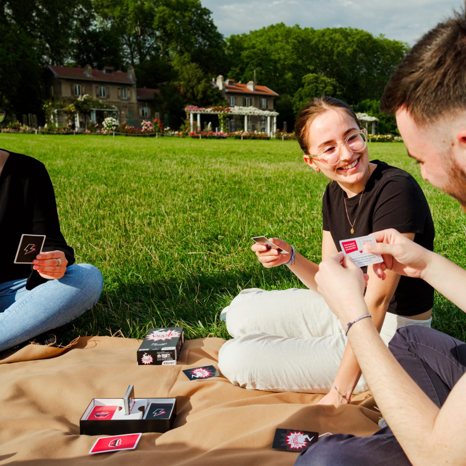 ¡Cállate! The Uproarious Quick-Witted Comebacks - Juego de cartas para noches de juegos, fiestas de estudiantes universitarios y más juegos